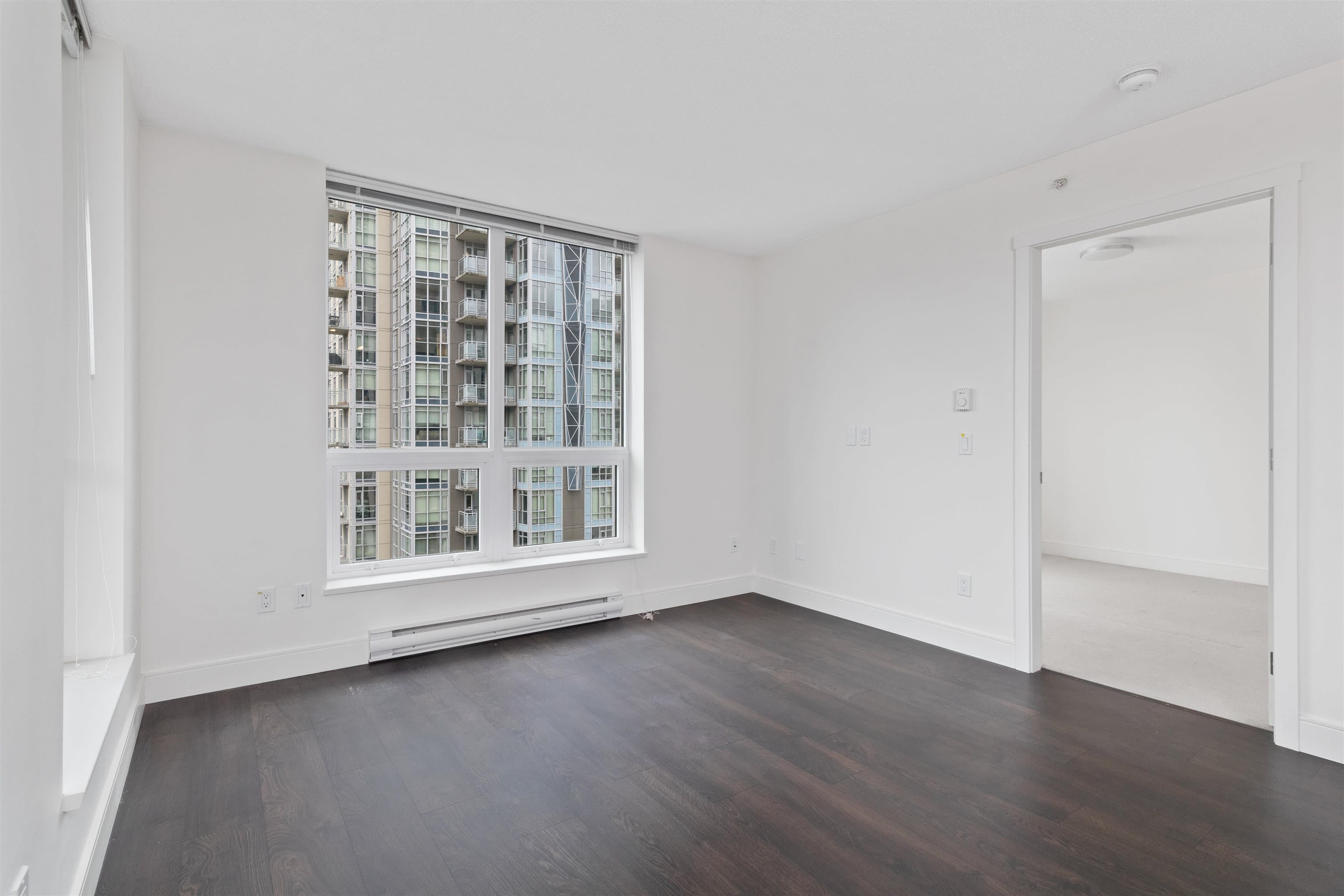 1105 - 3007 Glen Drive, Coquitlam, V3B 0L8 — photo 5