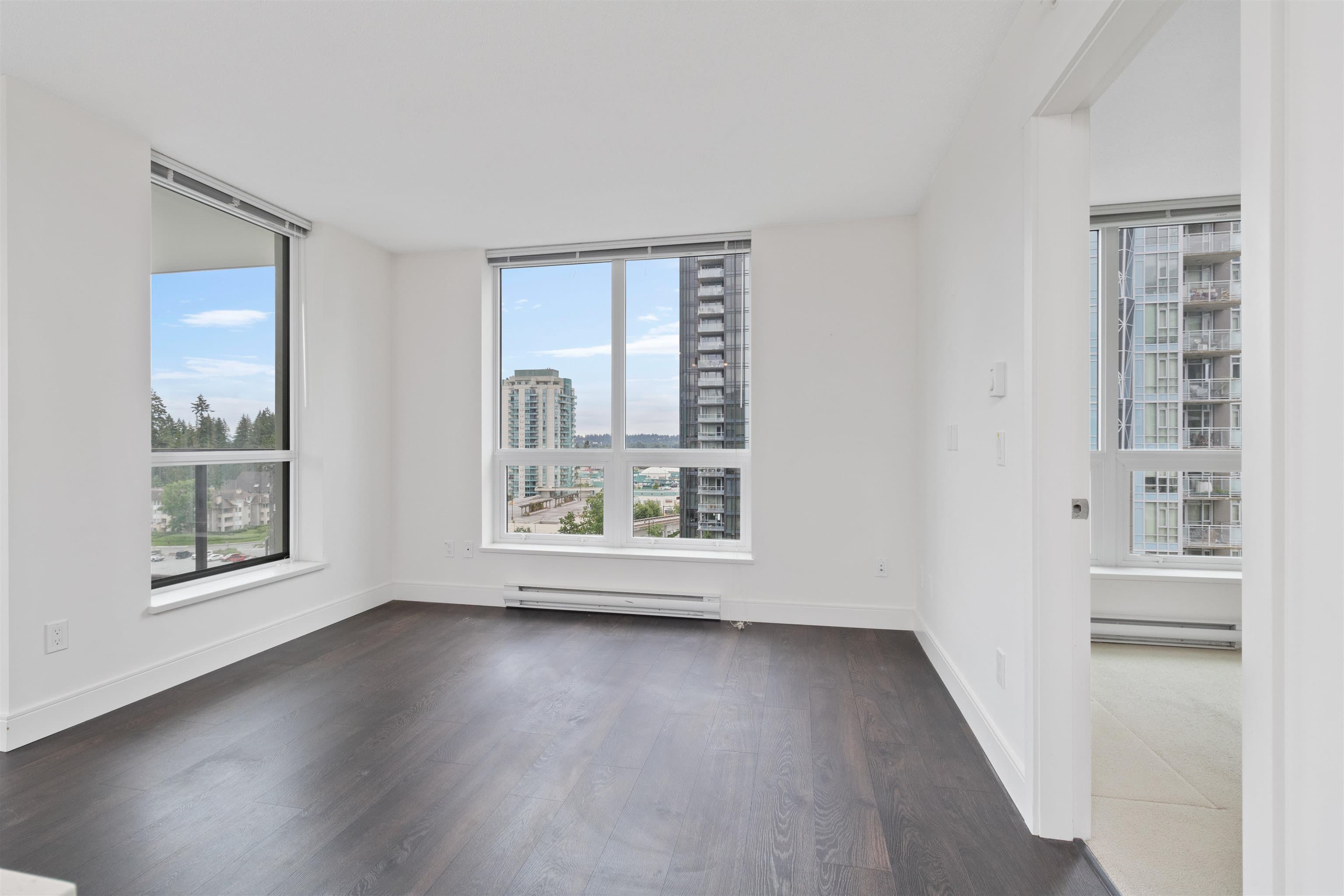 1105 - 3007 Glen Drive, Coquitlam, V3B 0L8 — photo 4