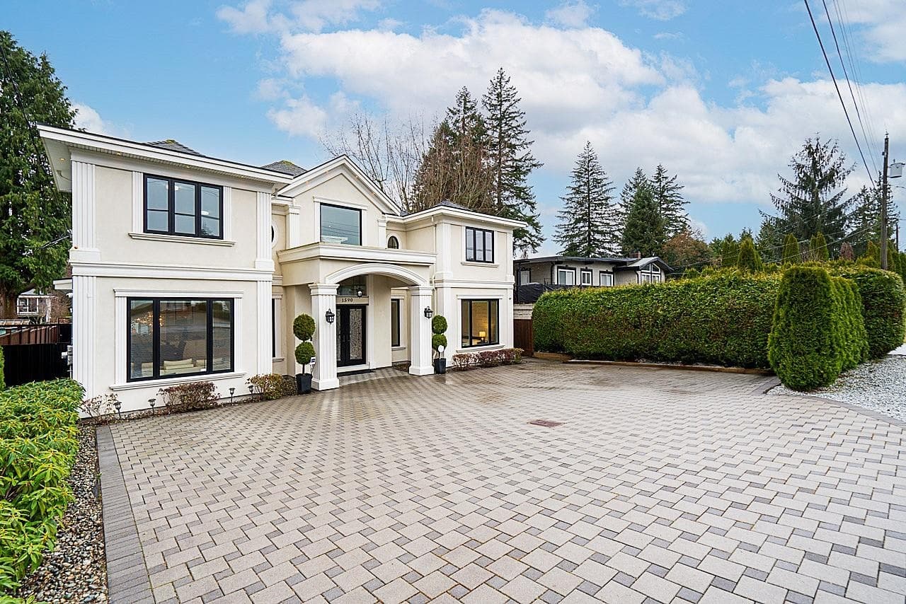 1590 Smith Avenue, Coquitlam, V3J 2Y3 — photo 2