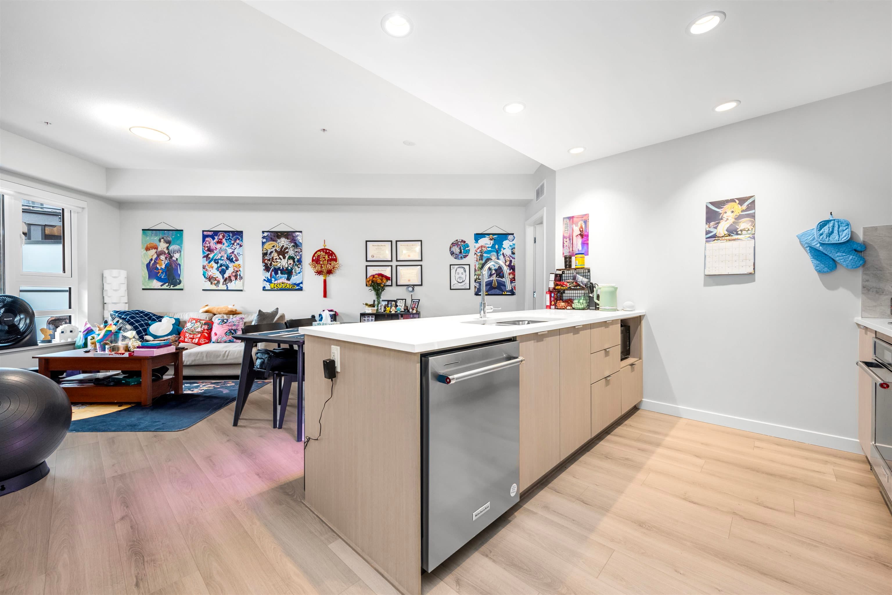 521 - 615 Cottonwood Avenue, Coquitlam, V3J 2S5 — photo 3