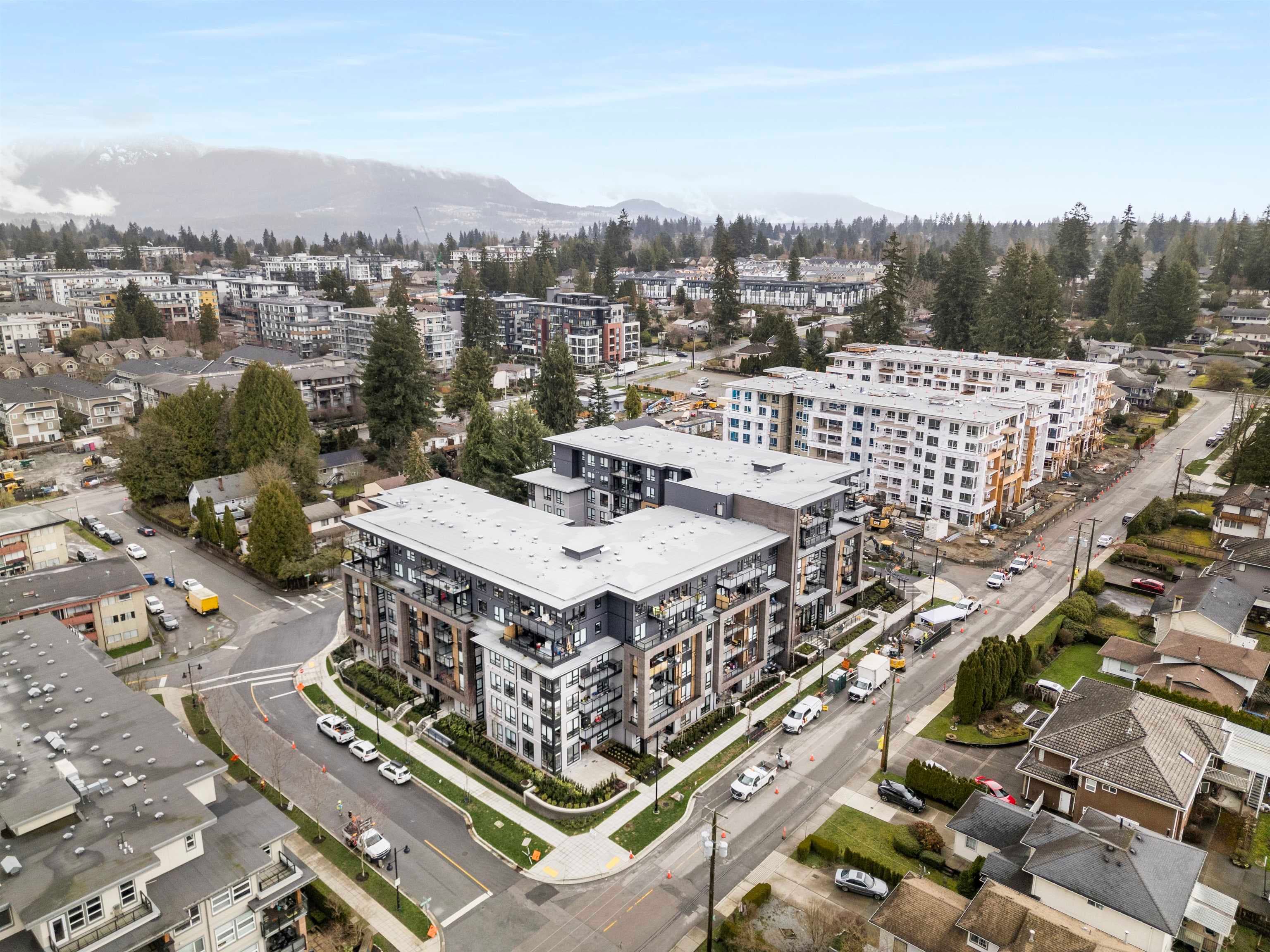 521 - 615 Cottonwood Avenue, Coquitlam, V3J 2S5 — photo 1