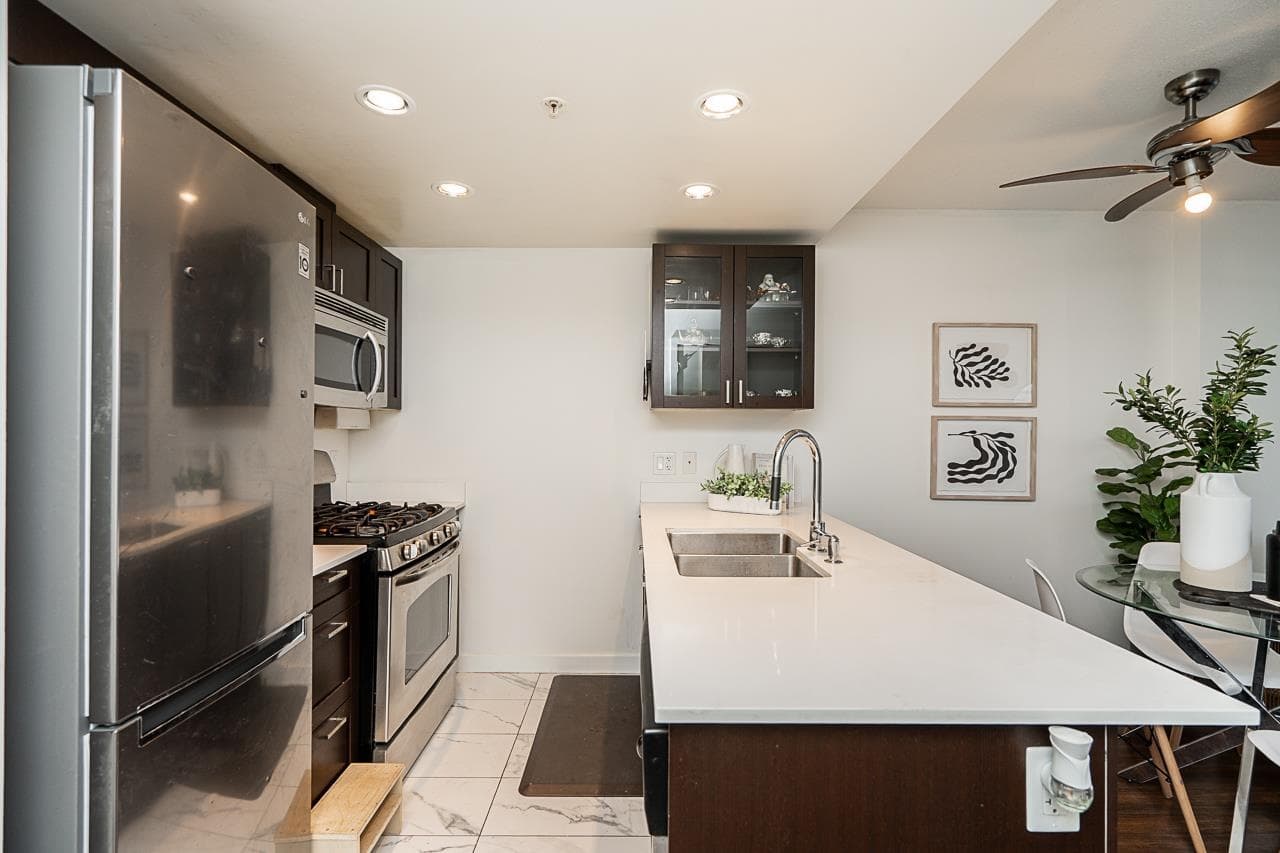 1706 - 4815 Eldorado Mews, Vancouver, V5R 0B2 — photo 4