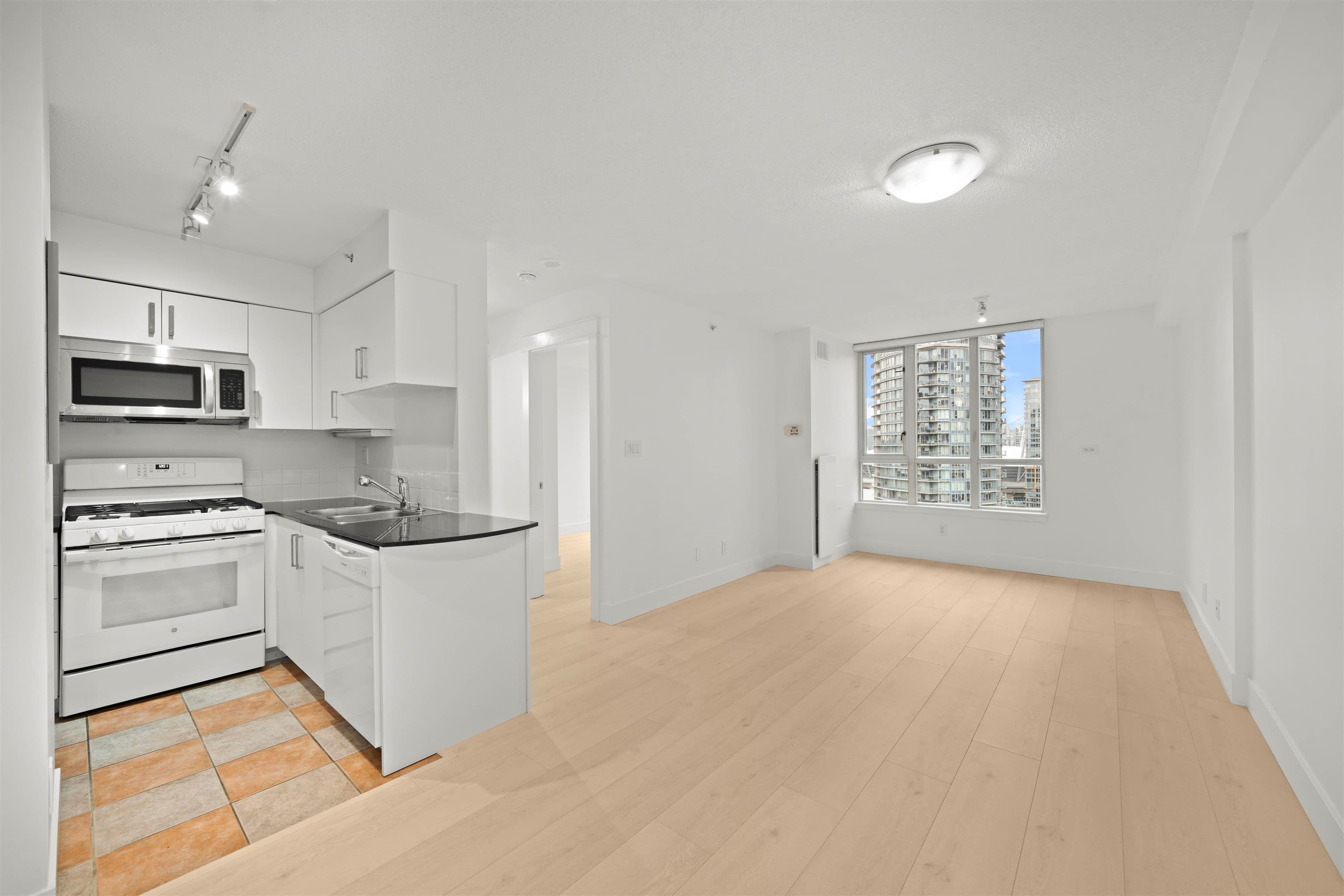 2501 - 63 Keefer Place, Vancouver, V6B 6N6 — photo 3