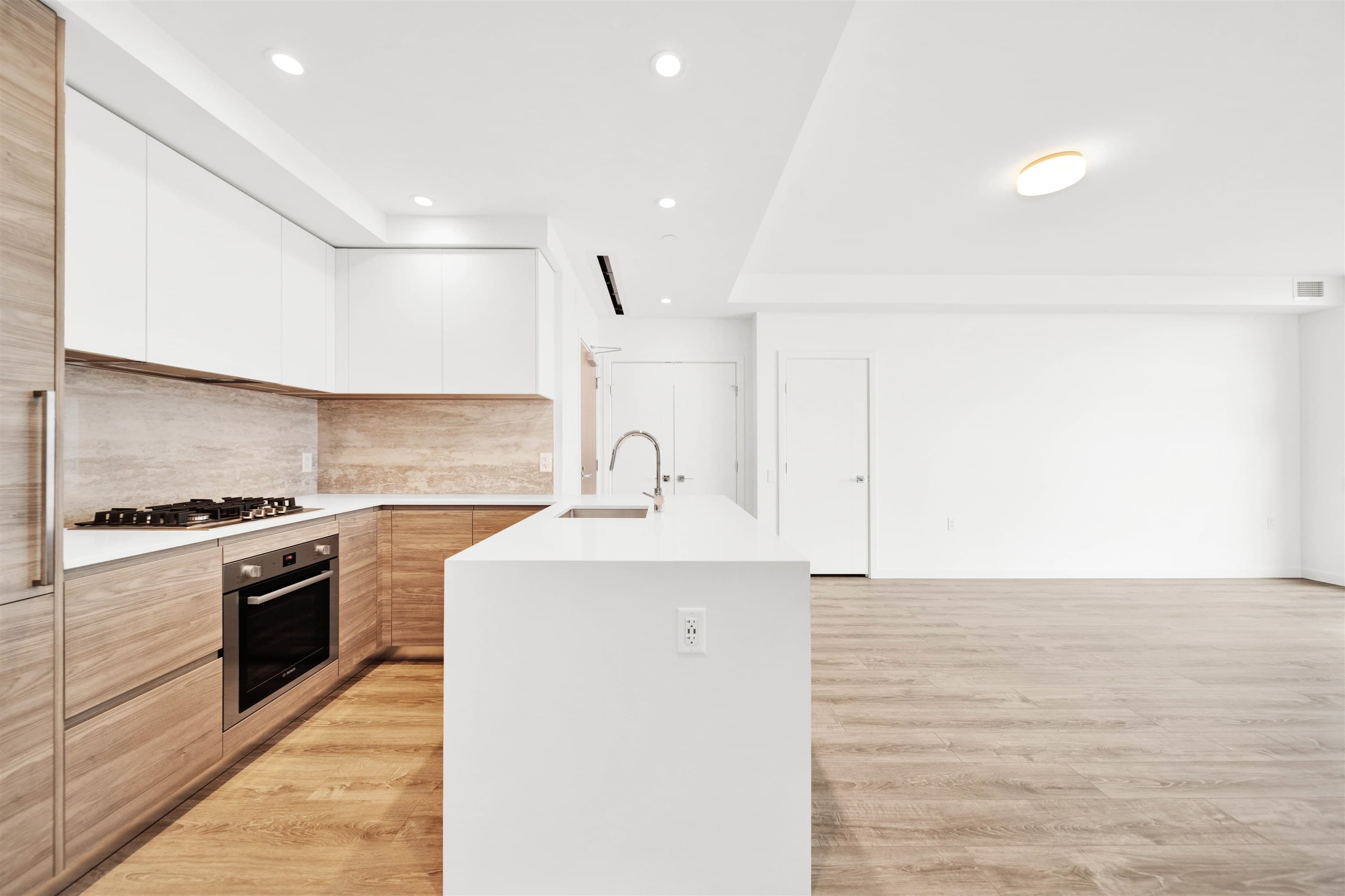 1406 - 680 Quayside Drive, New Westminster, V3M 0P2 — photo 5