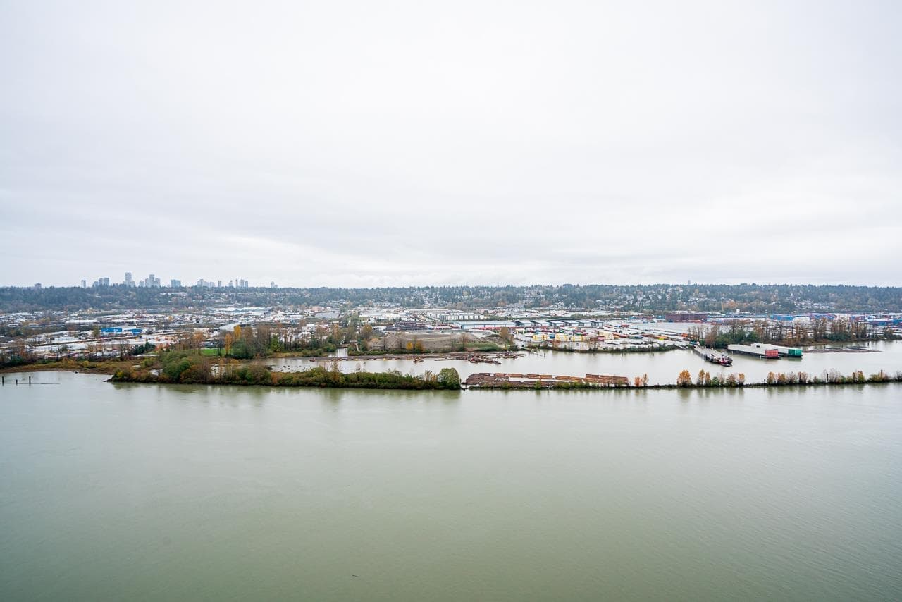 2607 - 680 Quayside Drive, New Westminster, V3M 0P2 — photo 2