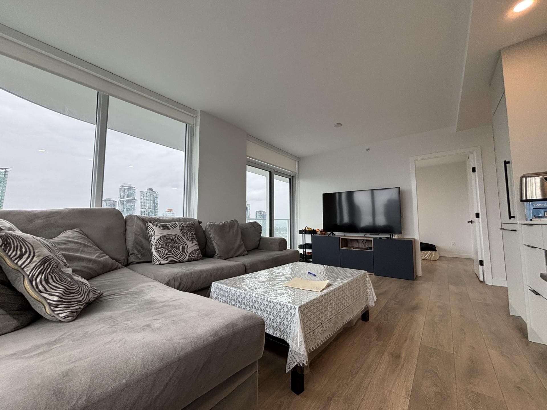 1708 - 13685 102 Avenue, Surrey, V3T 1N7 — photo 3