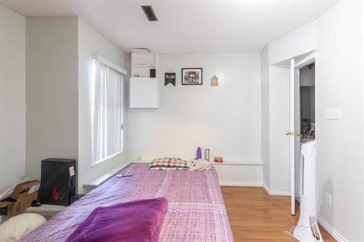13325 66a Avenue, Surrey, V3W 7E4 — photo 3