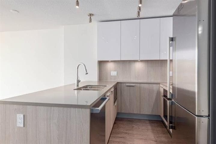 1801 - 3007 Glen Drive, Coquitlam, V3B 0L8 — photo 3