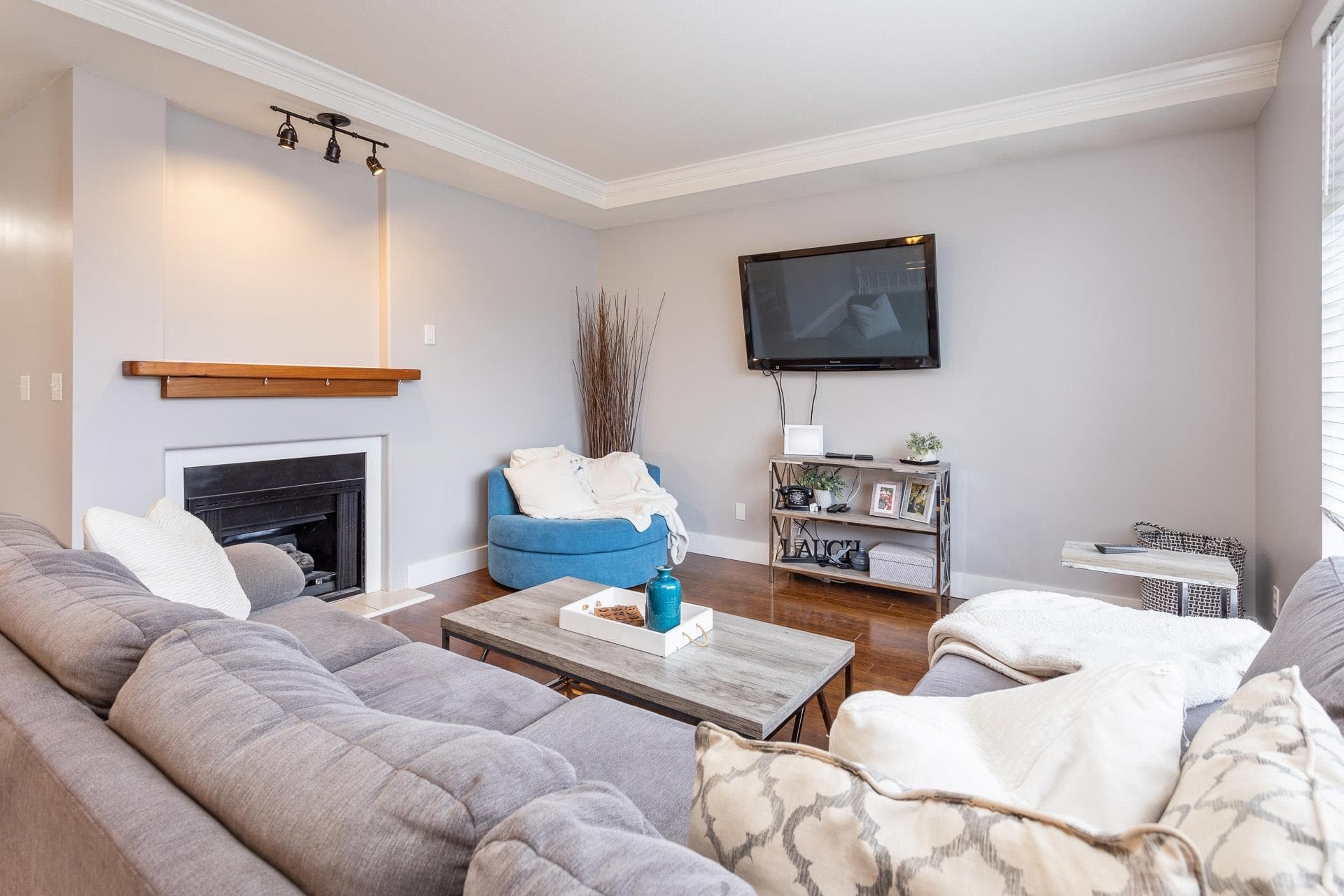 2230 Hawthorne Avenue, Port Coquitlam, V3C 1W6 — photo 3