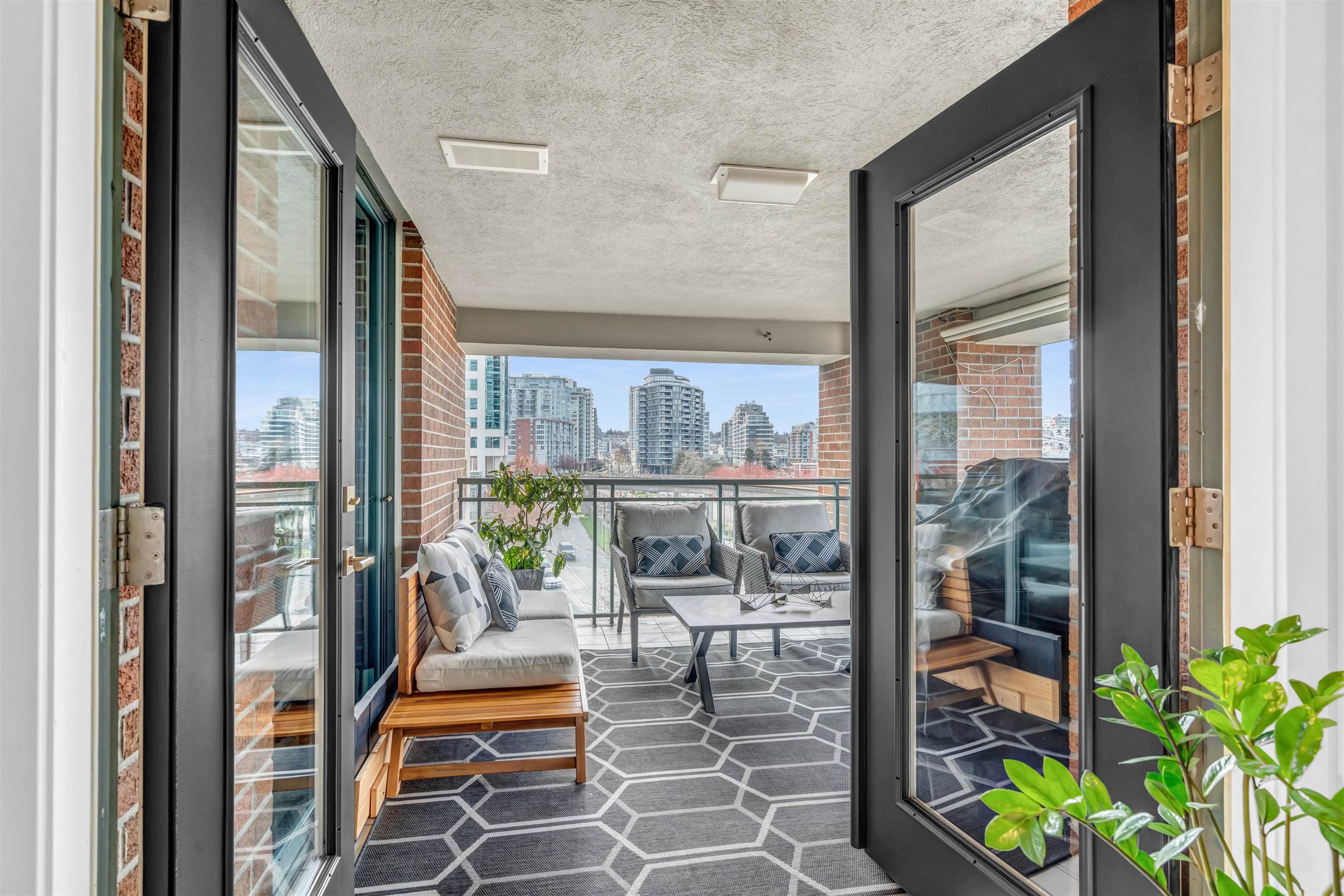 406 - 1128 Quebec Street, Vancouver, V6A 4E1 — photo 3