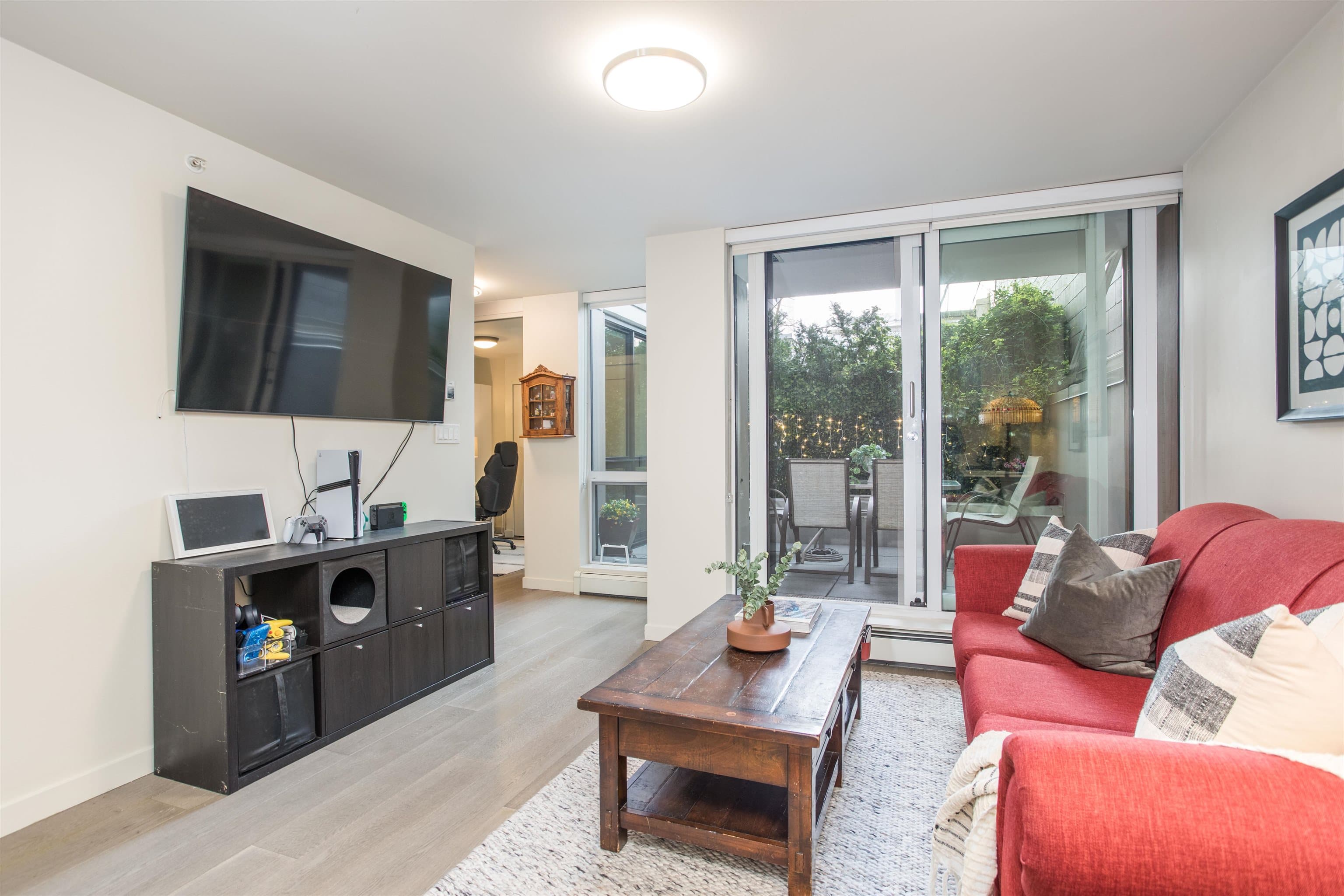208 - 189 Keefer Street, Vancouver, V6A 0C8 — photo 2