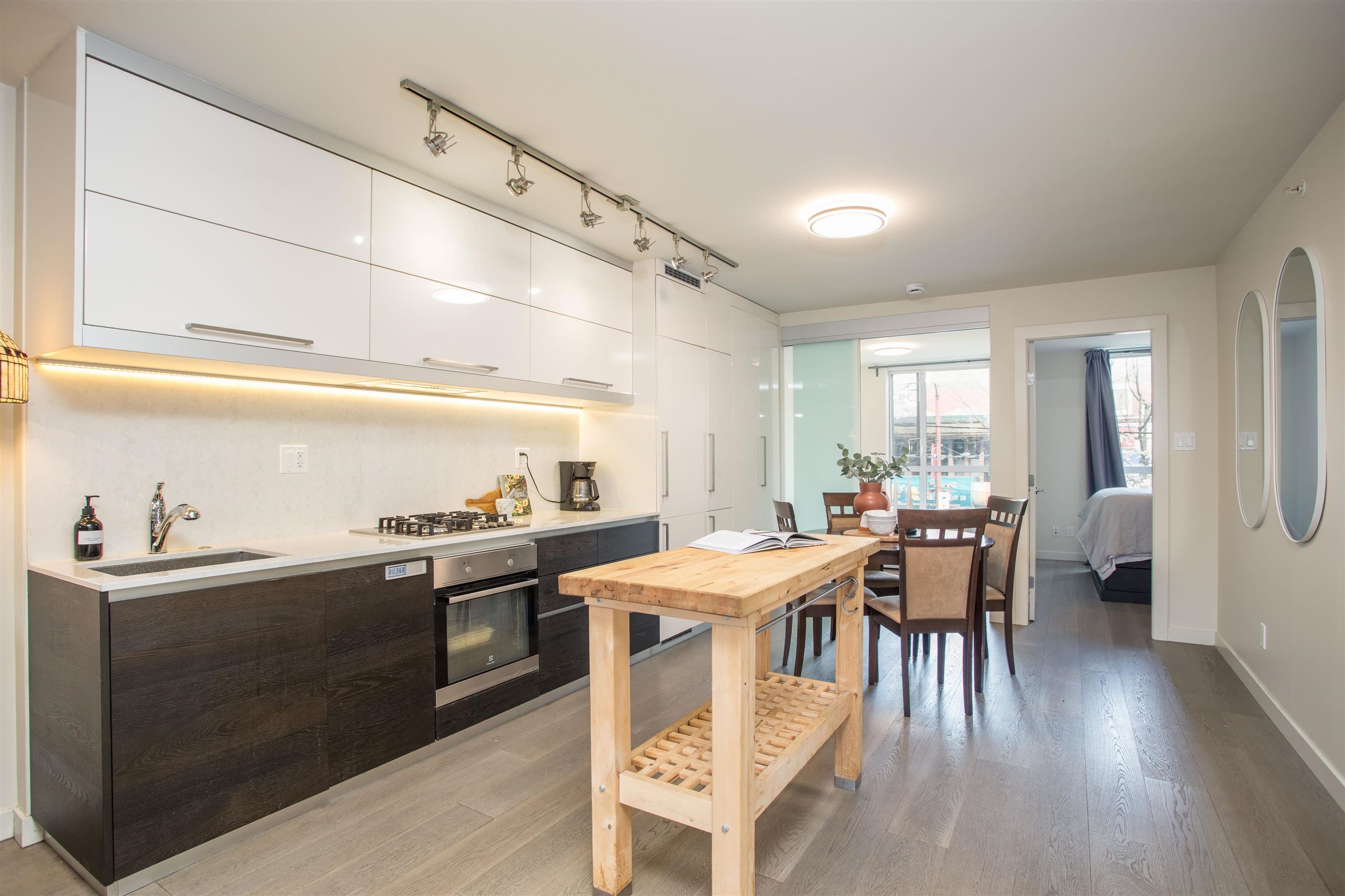 208 - 189 Keefer Street, Vancouver, V6A 0C8 — photo 5