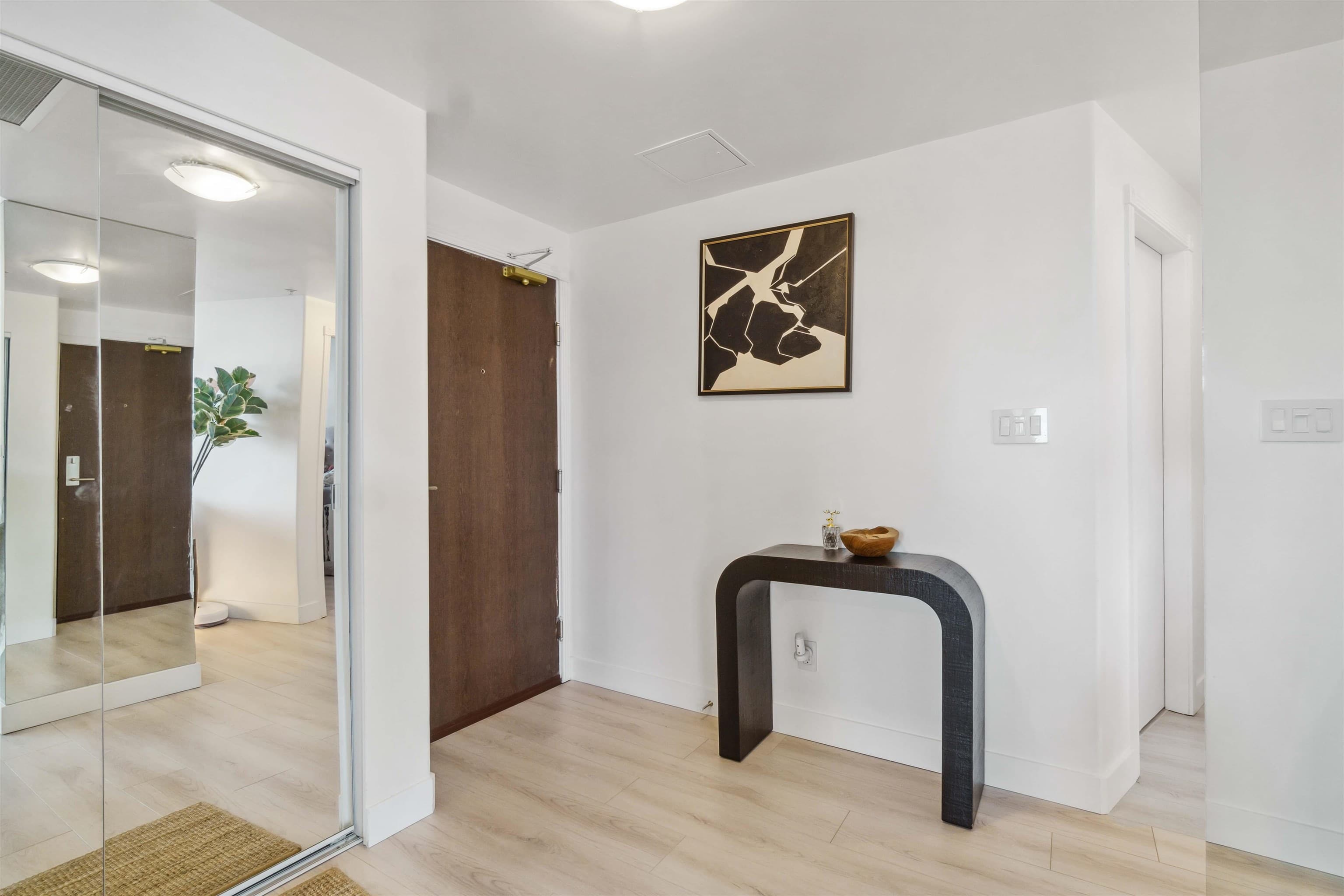 3701 - 1111 W Pender Street, Vancouver, V6E 2P4 — photo 2