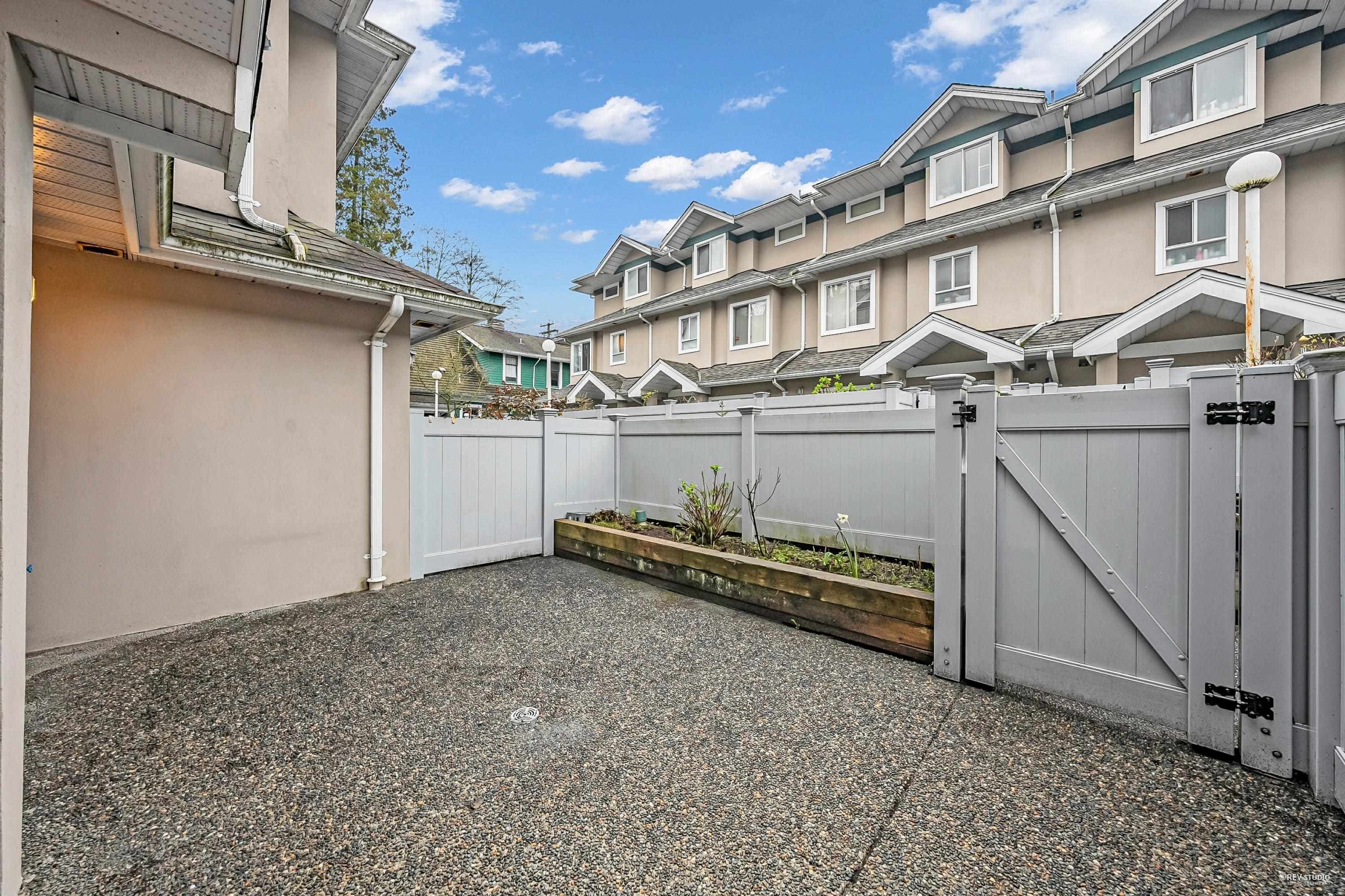 30 - 7128 18th Avenue, Burnaby, V3N 1H1 — photo 3