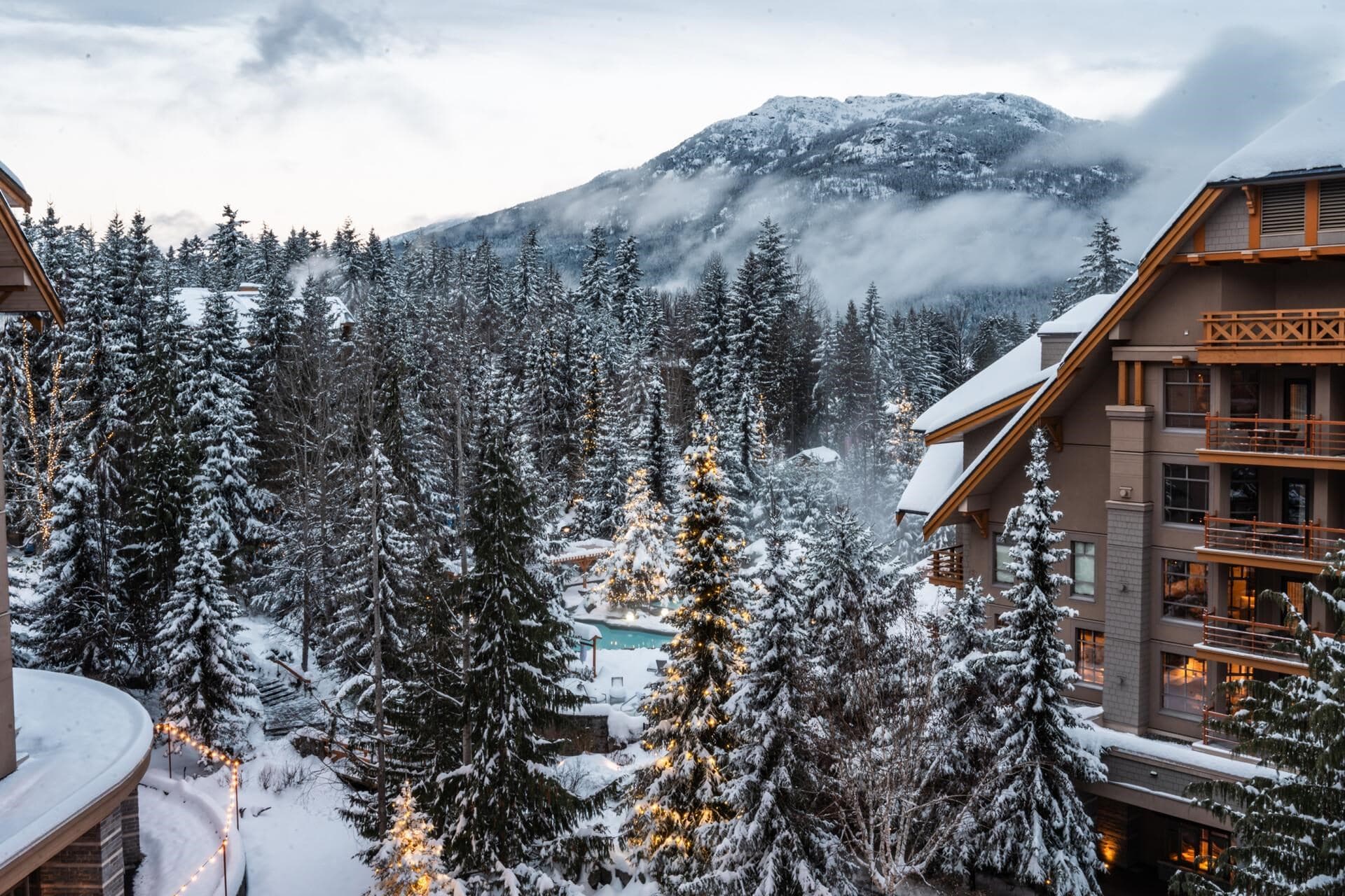511/512 - 4591 Blackcomb Way, Whistler, V8E 0Y4 — photo 2