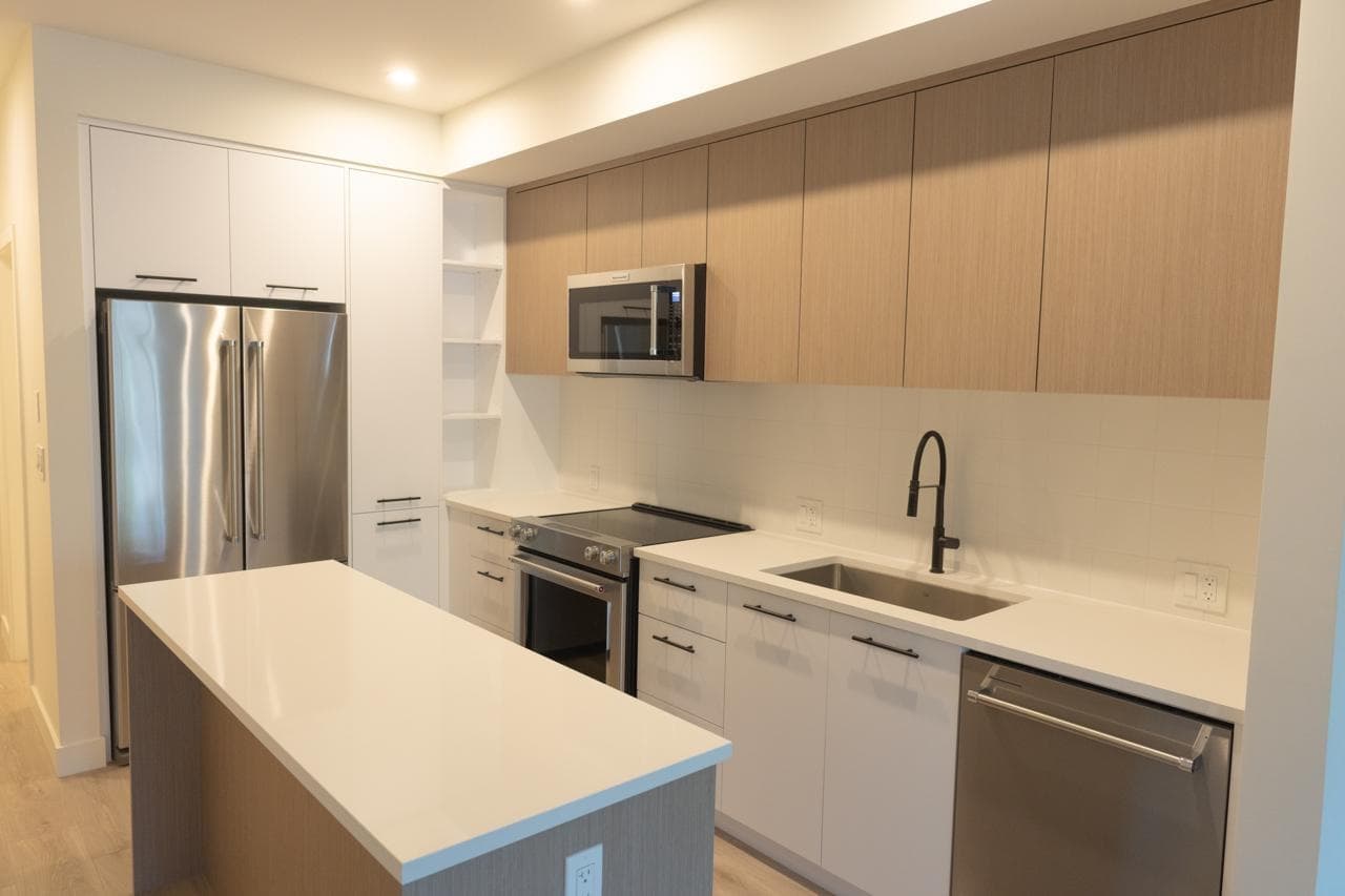 241 - 2635 King George Boulevard, Surrey, V4P 0H7 — photo 5