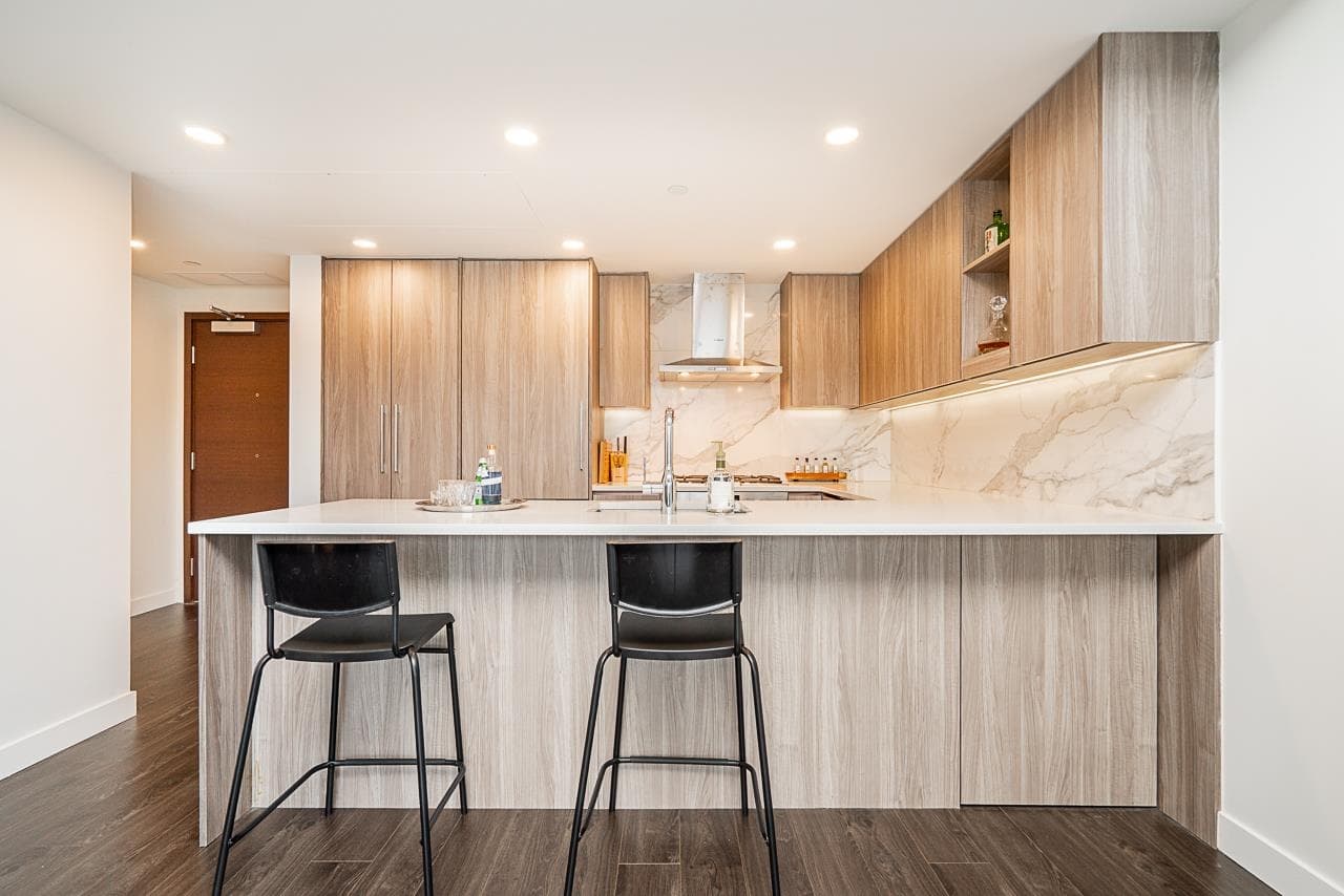 903 - 9887 Whalley Boulevard, Surrey, V3T 0P4 — photo 3