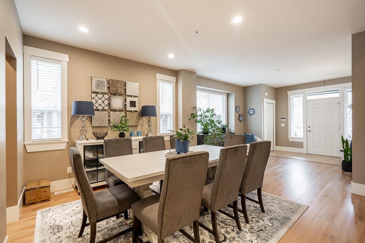 23382 Griffen Road, Maple Ridge, V2W 0B6 — photo 3