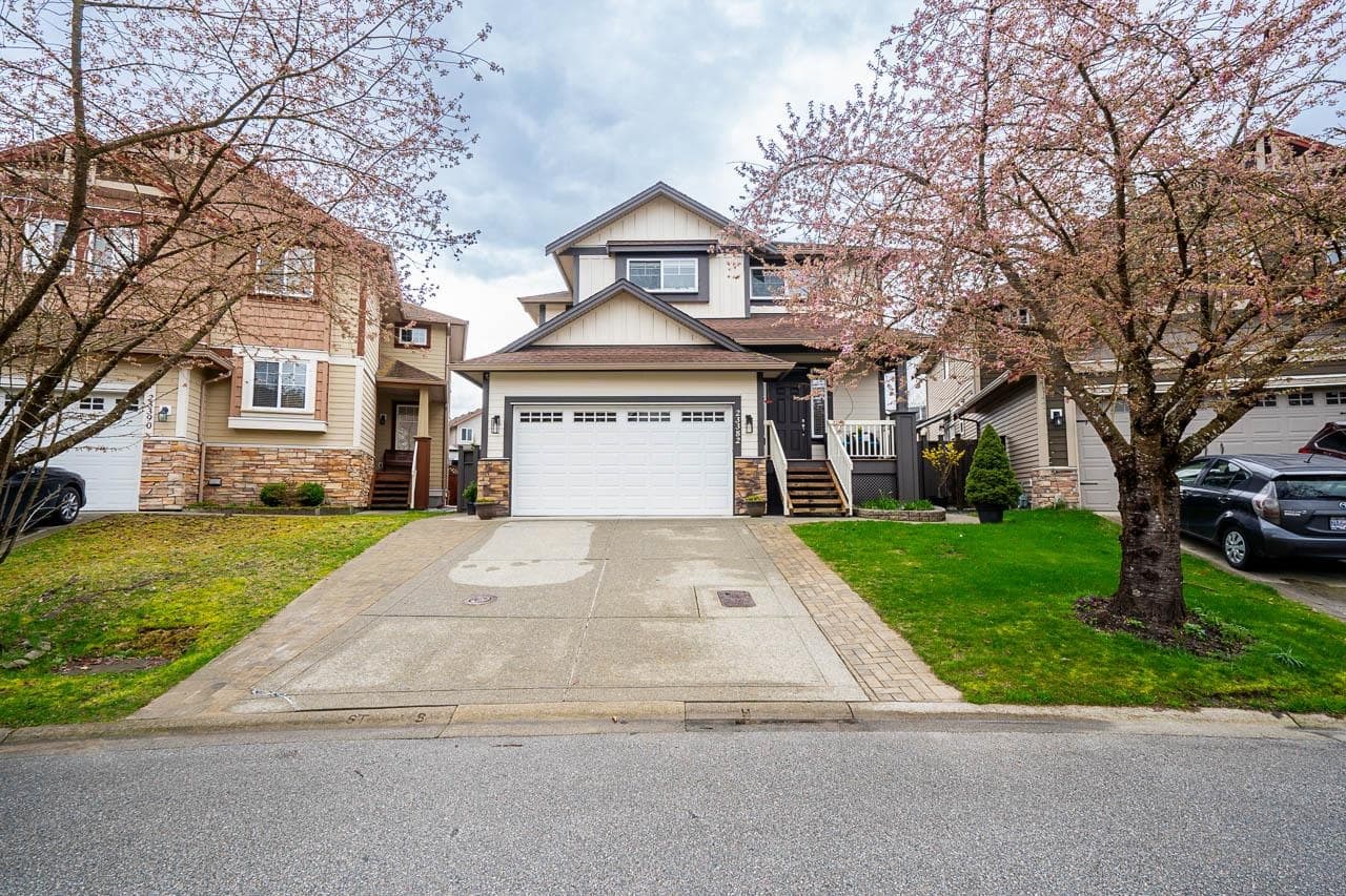 23382 Griffen Road, Maple Ridge