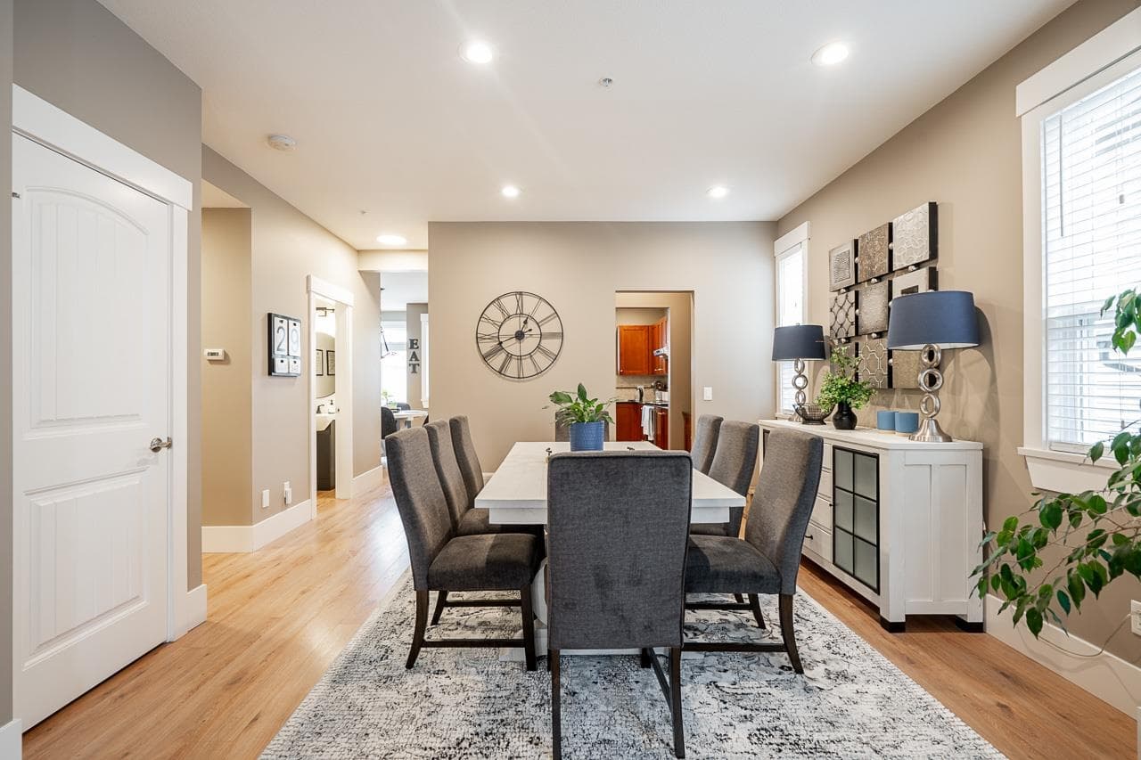 23382 Griffen Road, Maple Ridge, V2W 0B6 — photo 5