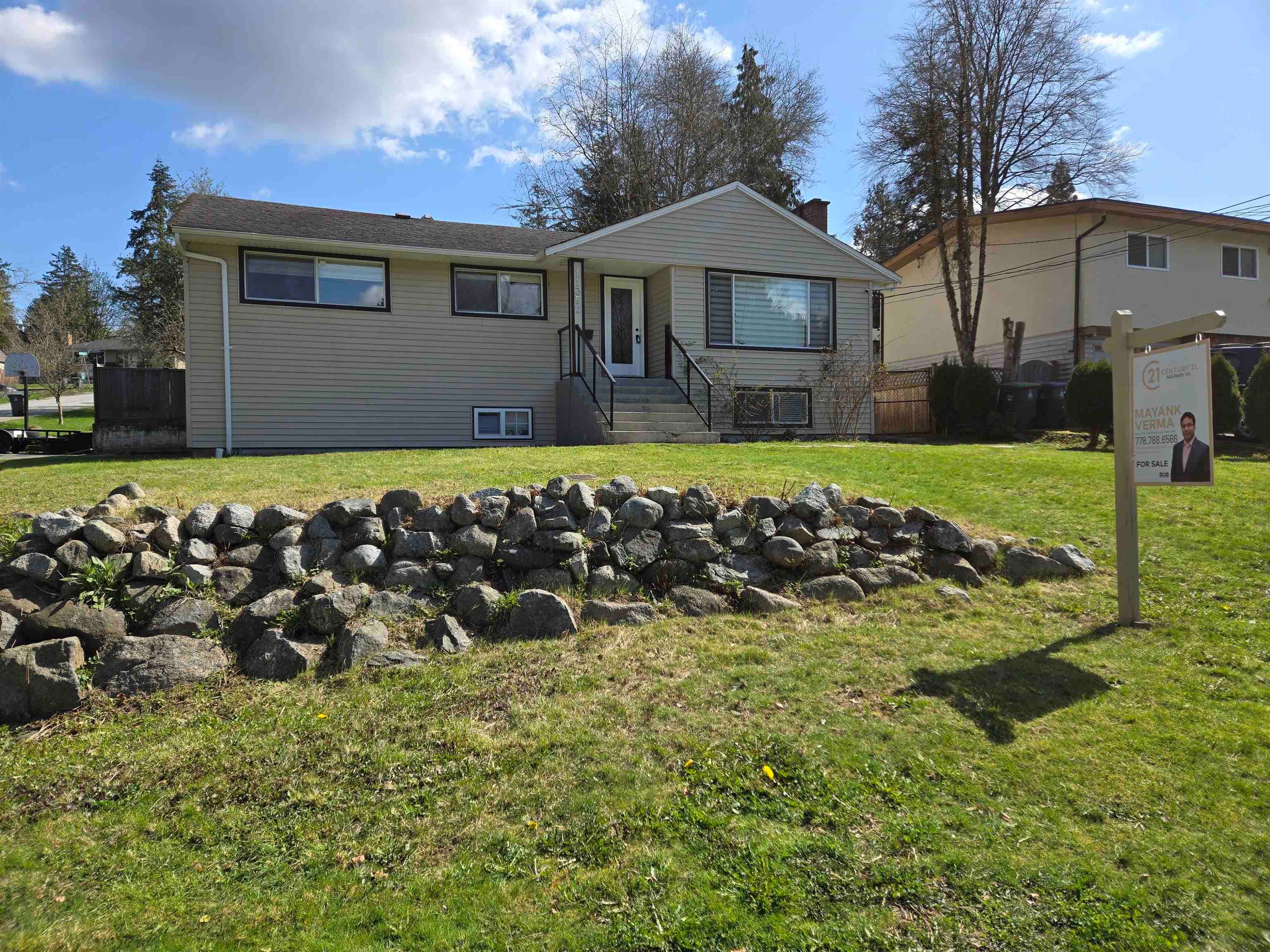 11352 Glen Avon Drive, Surrey — sold