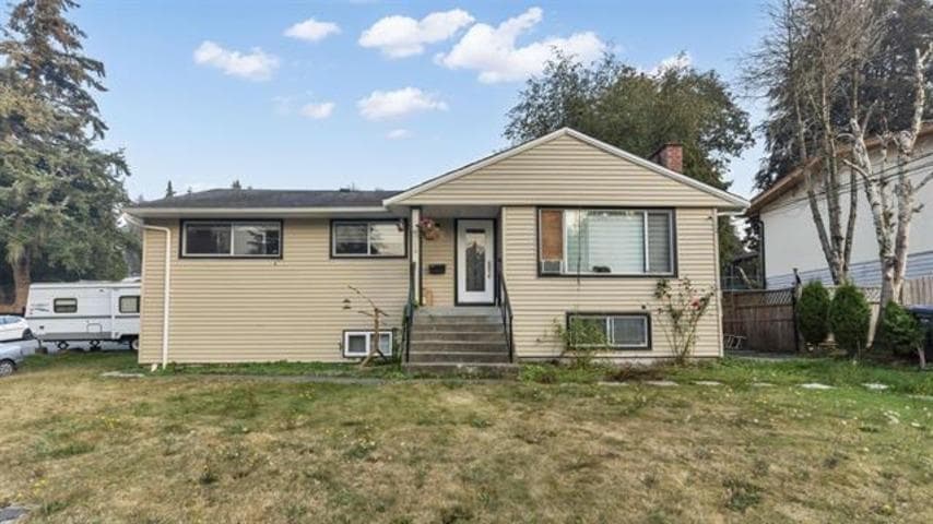11352 Glen Avon Drive, Surrey, V3R 4Y5 — photo 5