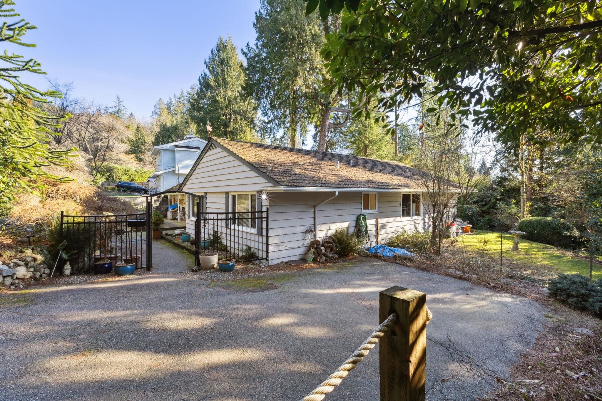 4028 Rose Crescent, West Vancouver, V7V 2N7 — photo 1