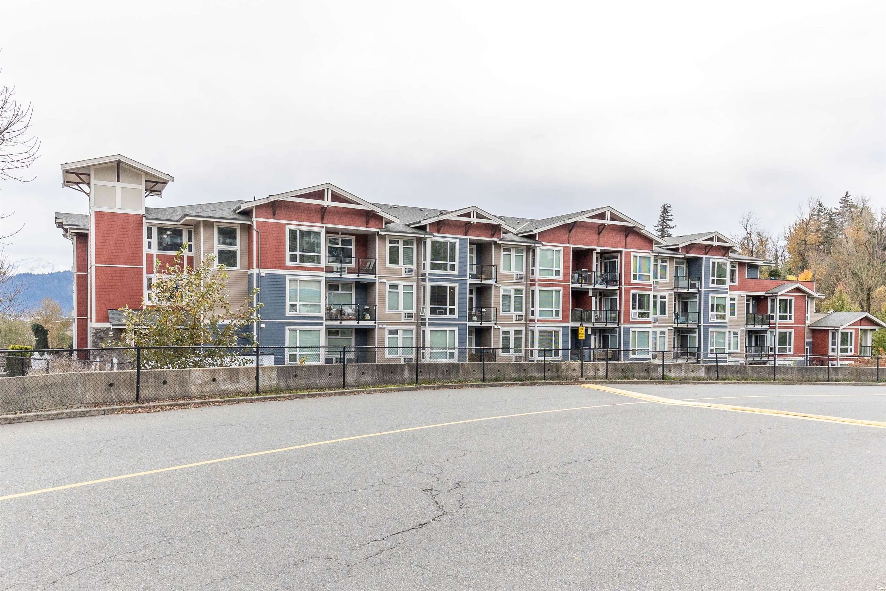 201 - 2242 Whatcom Road, Abbotsford, V3G 0G3 — photo 2