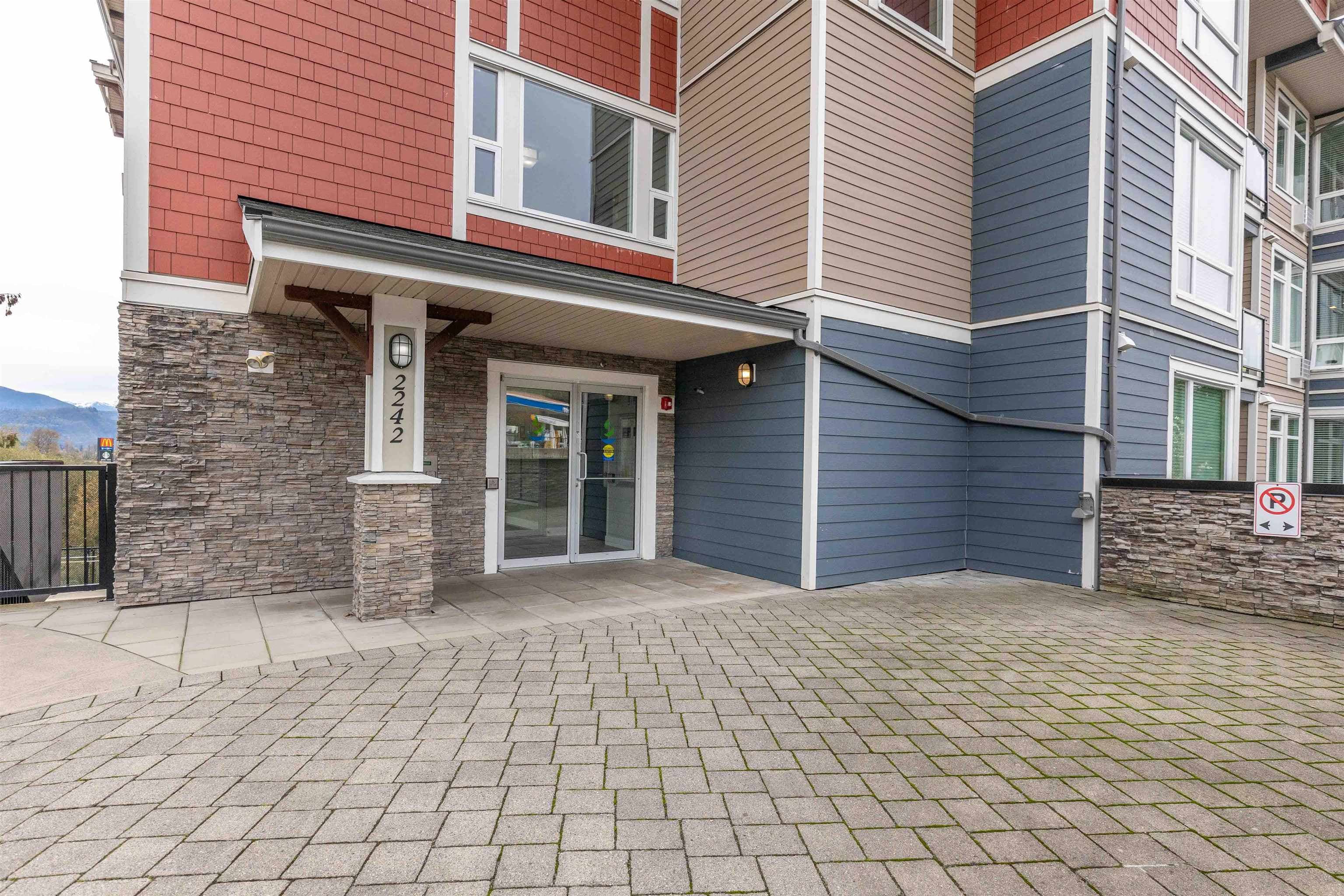 201 - 2242 Whatcom Road, Abbotsford, V3G 0G3 — photo 3