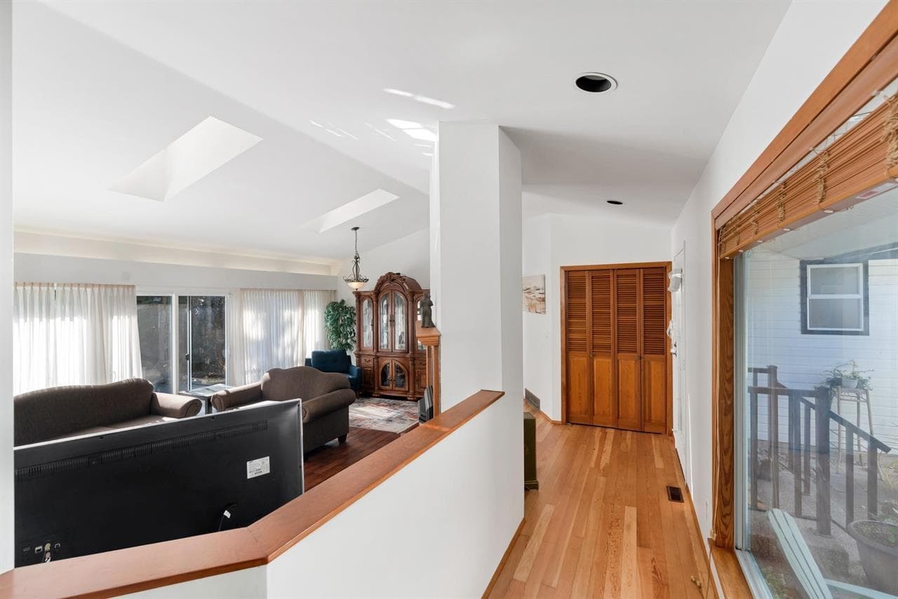 14098 20 Avenue, Surrey, V4A 8P8 — photo 4