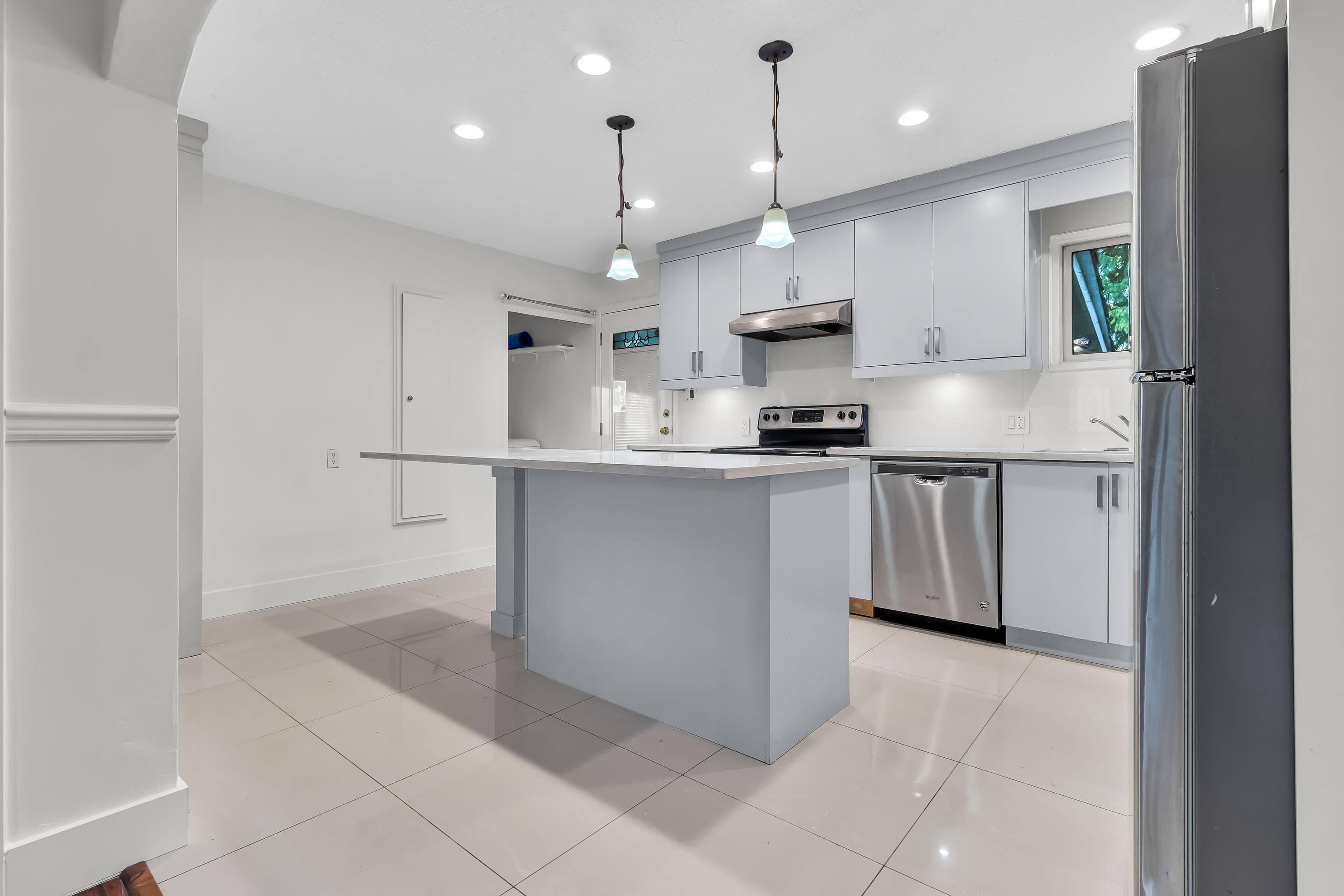 11565 96a Avenue, Surrey, V3V 1Z9 — photo 5