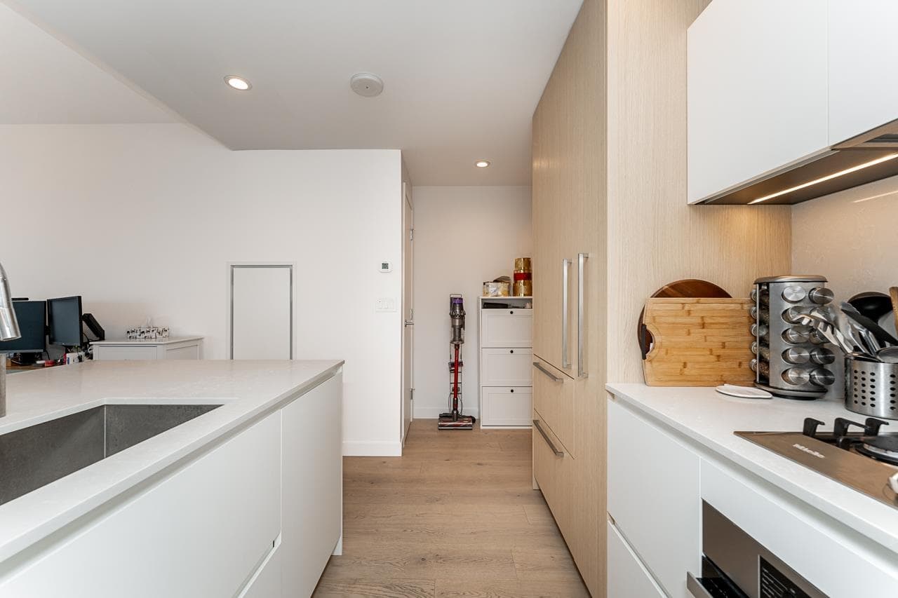 3502 - 6000 Mckay Avenue, Burnaby, V5H 0K2 — photo 4