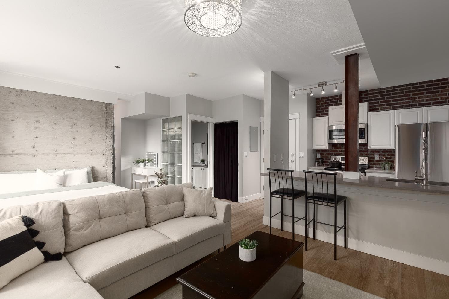 706 - 233 Abbott Street, Vancouver, V6B 2K7 — photo 1