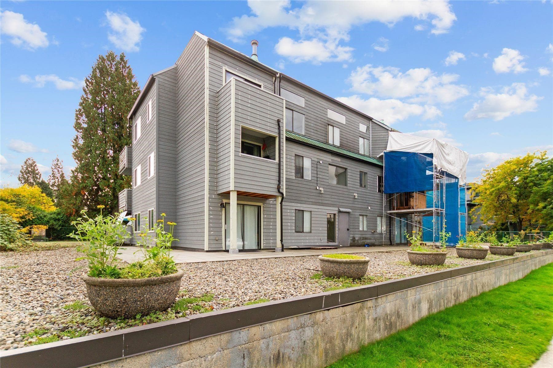 201 - 1948 Coquitlam Avenue, Port Coquitlam, V3B 1J3 — photo 1