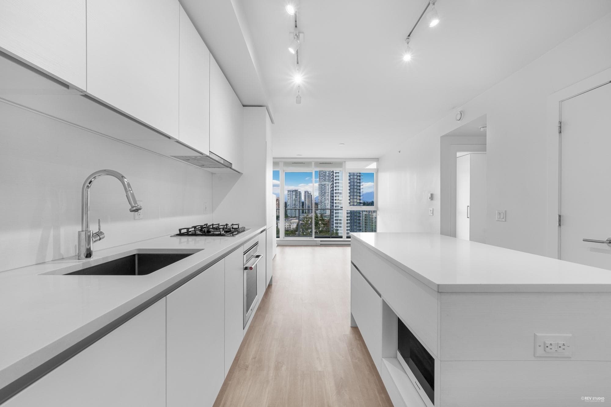 1506 - 525 Foster Avenue, Coquitlam, V3J 0H6 — photo 5