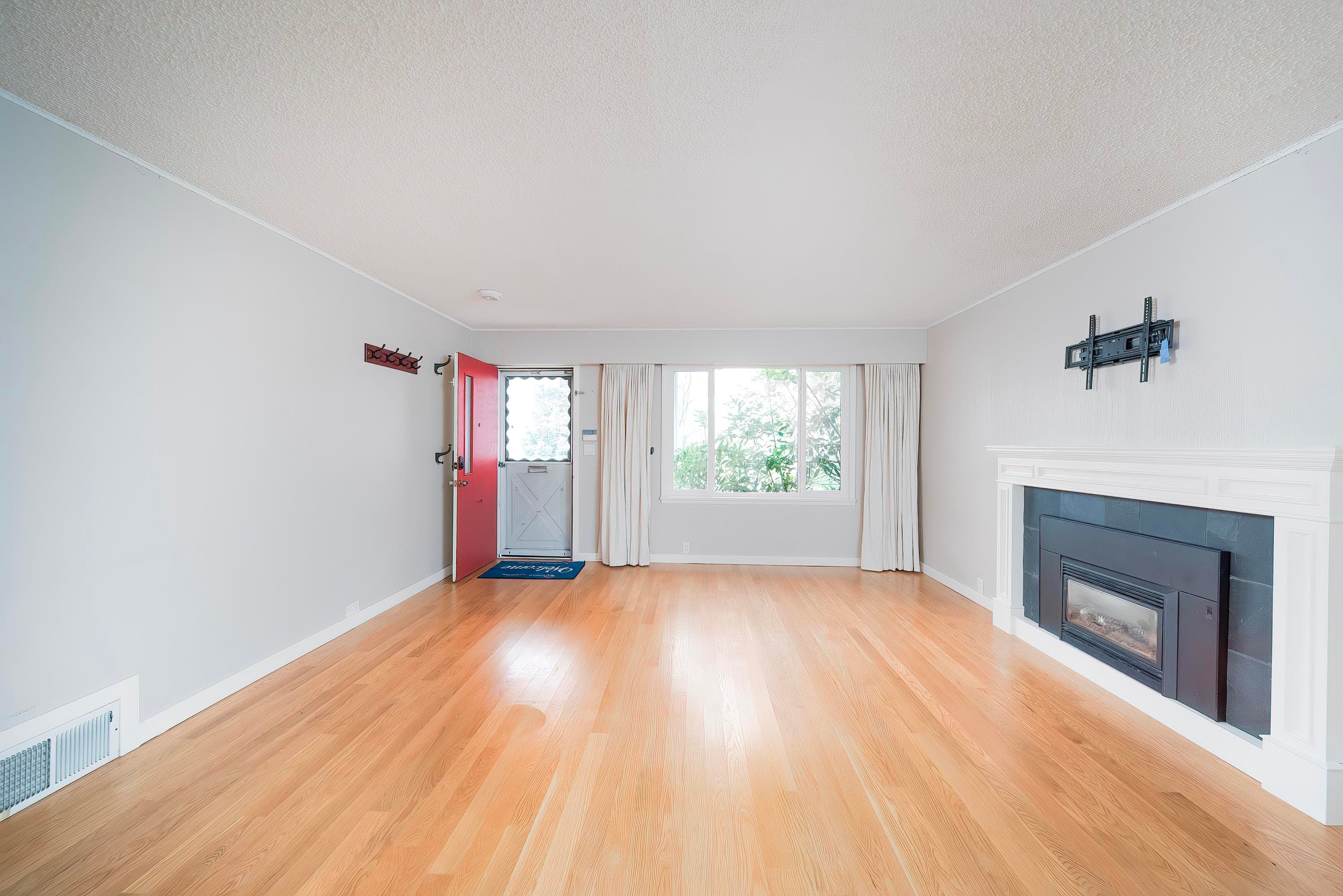 454 Kelly Street, New Westminster, V3L 3T9 — photo 3