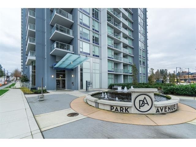 1002 - 13696 100 Avenue, Surrey, V3T 0L5 — photo 2