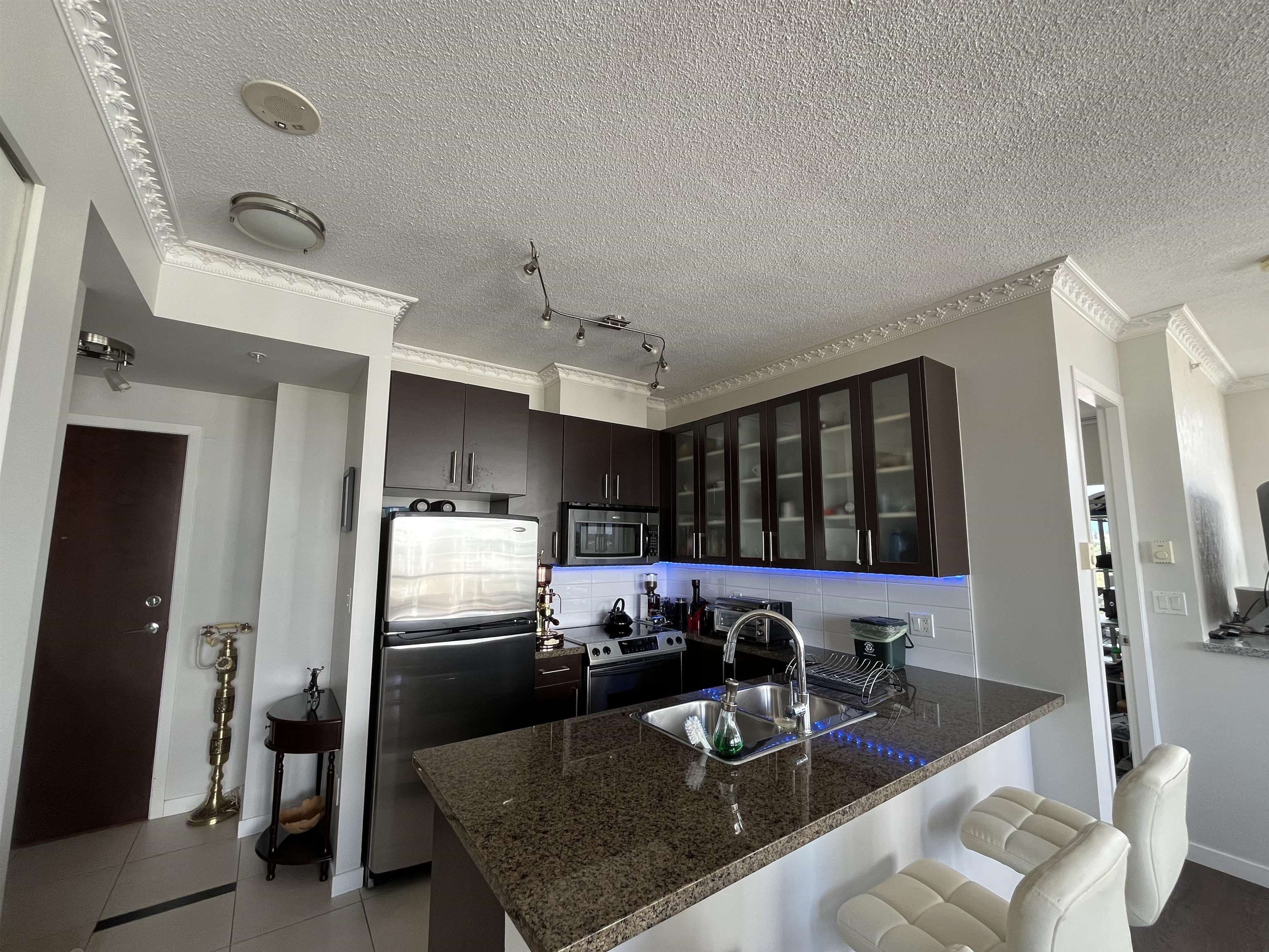 2003 - 4250 Dawson Street, Burnaby, V5C 4B1 — photo 3