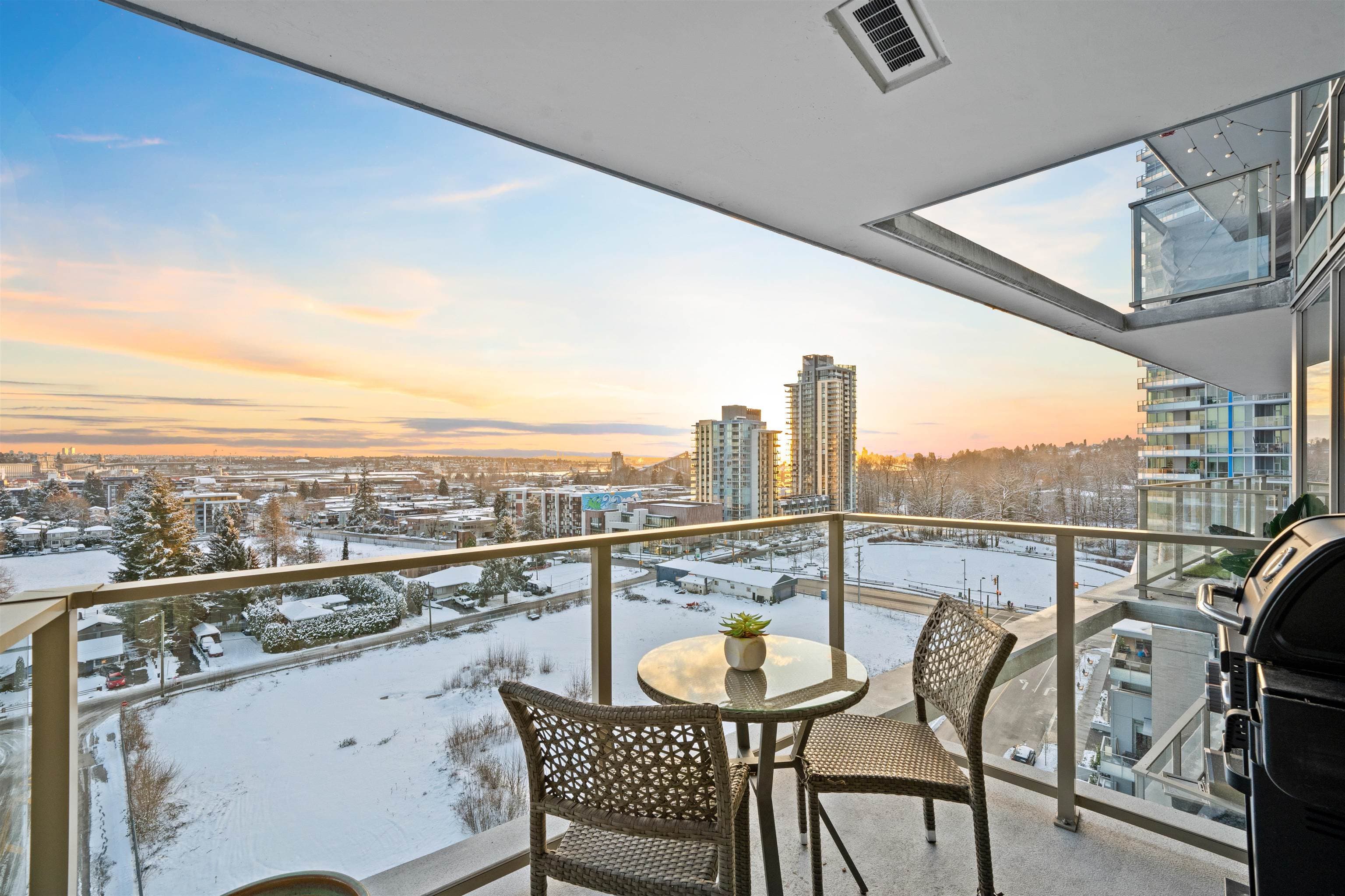 1106 - 1550 Fern Street, North Vancouver, V7J 0A9 — photo 2