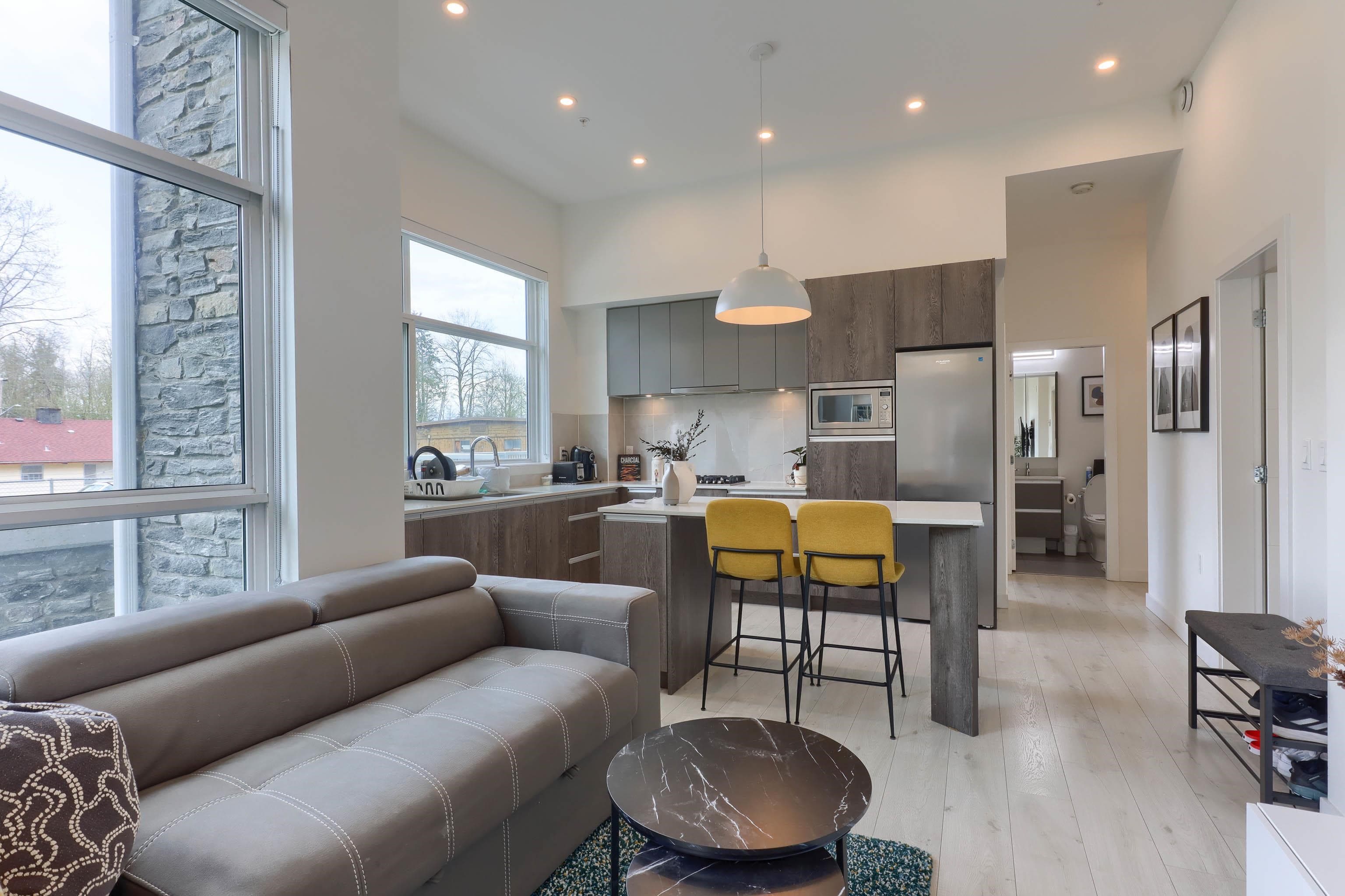 101 - 14225 103a Avenue, Surrey, V3T 0E1 — photo 1