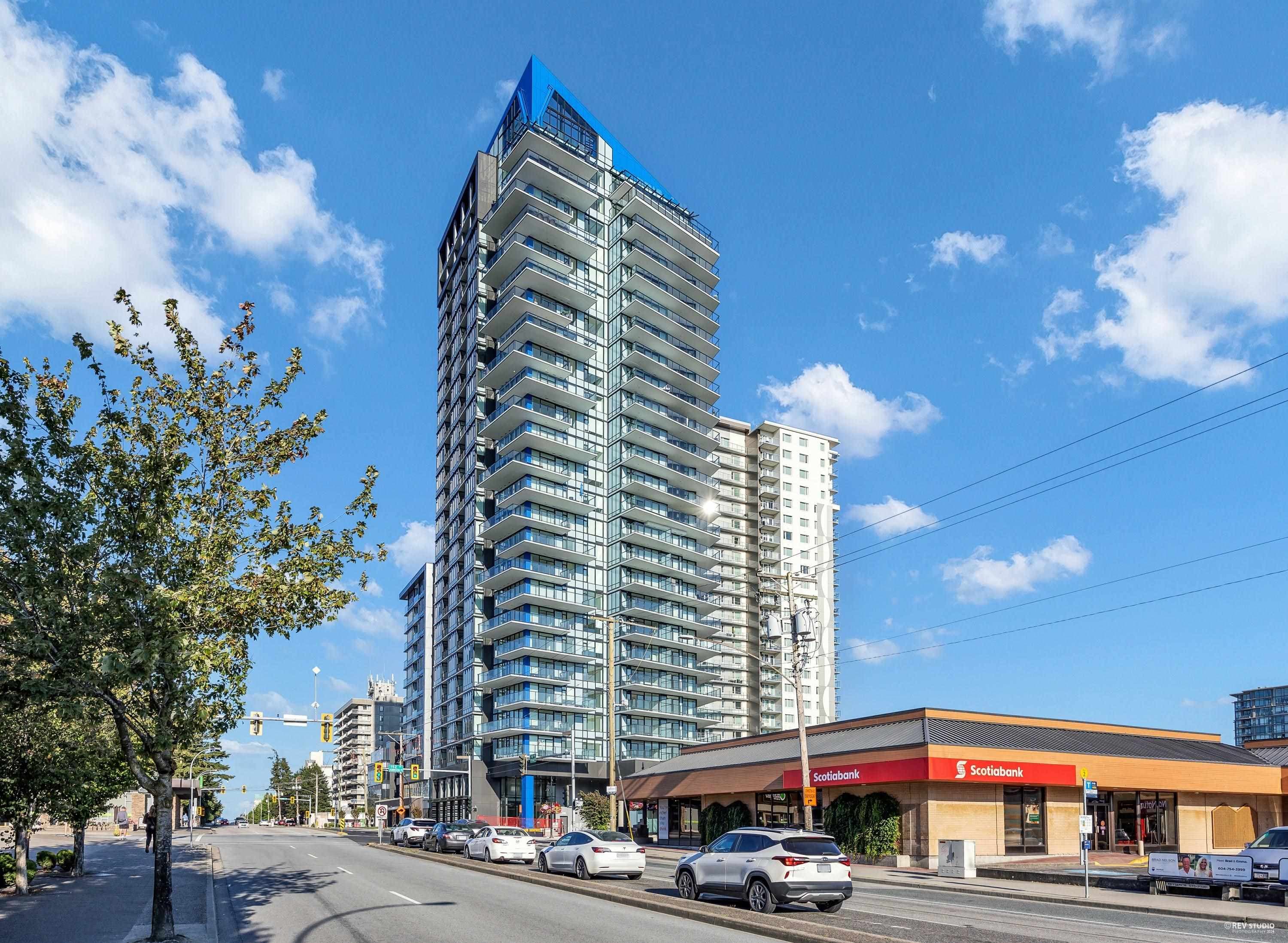 810 - 1588 Johnston Road, White Rock, V4B 0C5 — photo 2