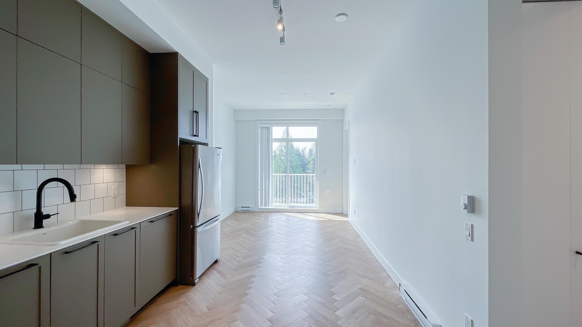 404 - 13929 105 Boulevard, Surrey, V3T 0R5 — photo 5