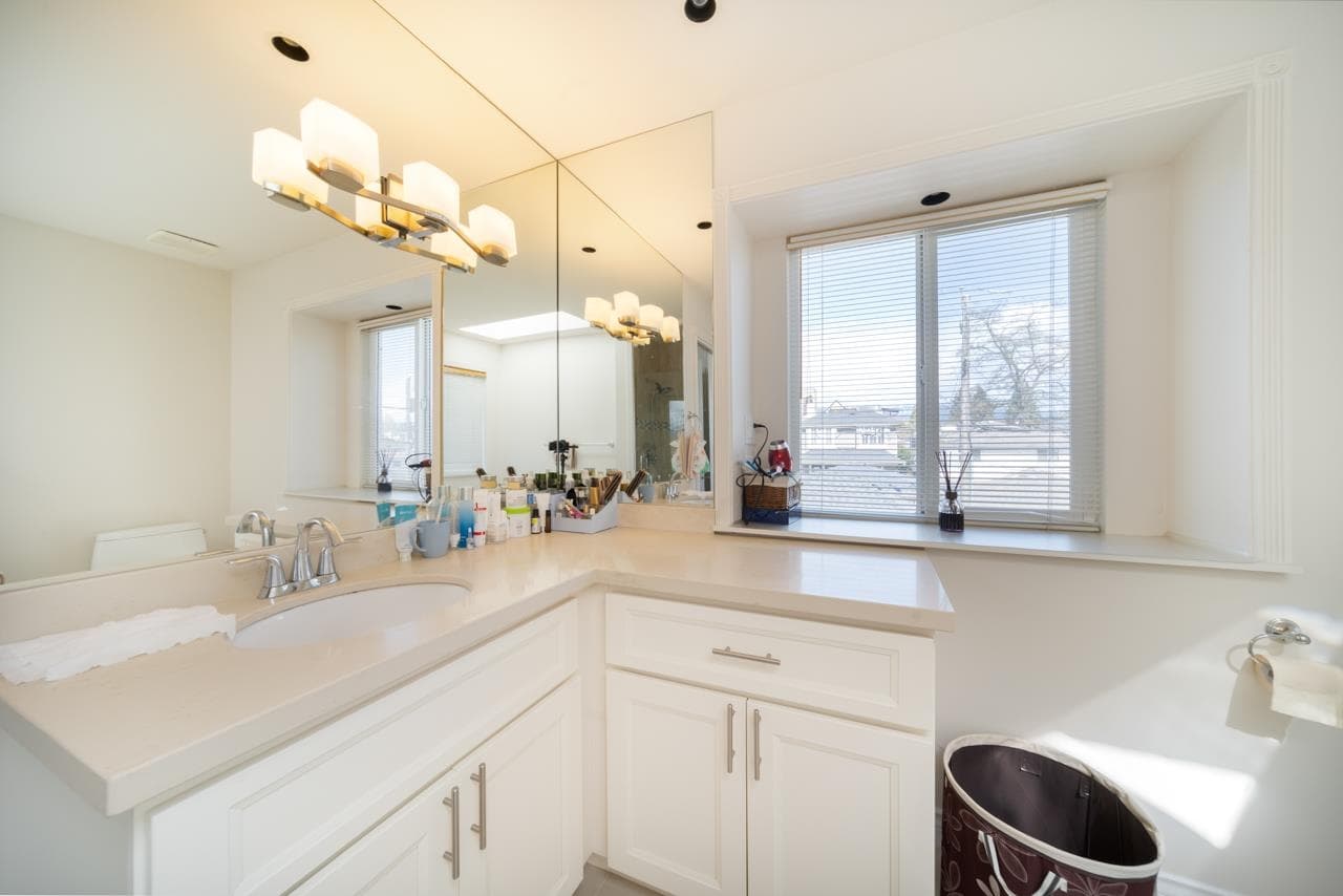 4589 W 9th Avenue, Vancouver, V6R 2E2 — photo 4