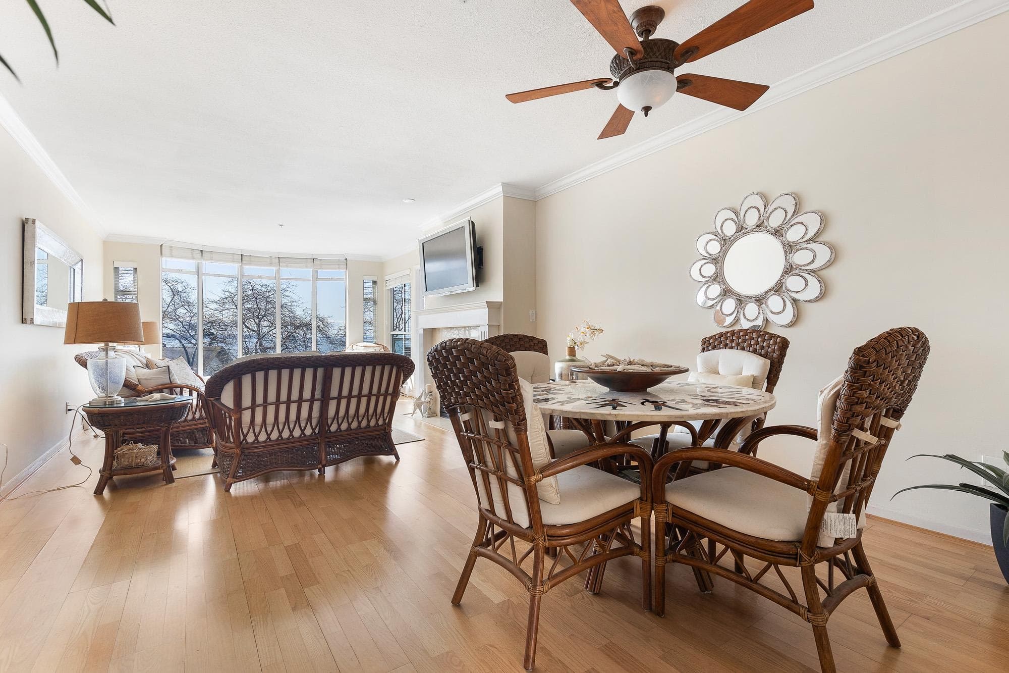 301 - 14965 Marine Drive, White Rock, V4B 1C3 — photo 5