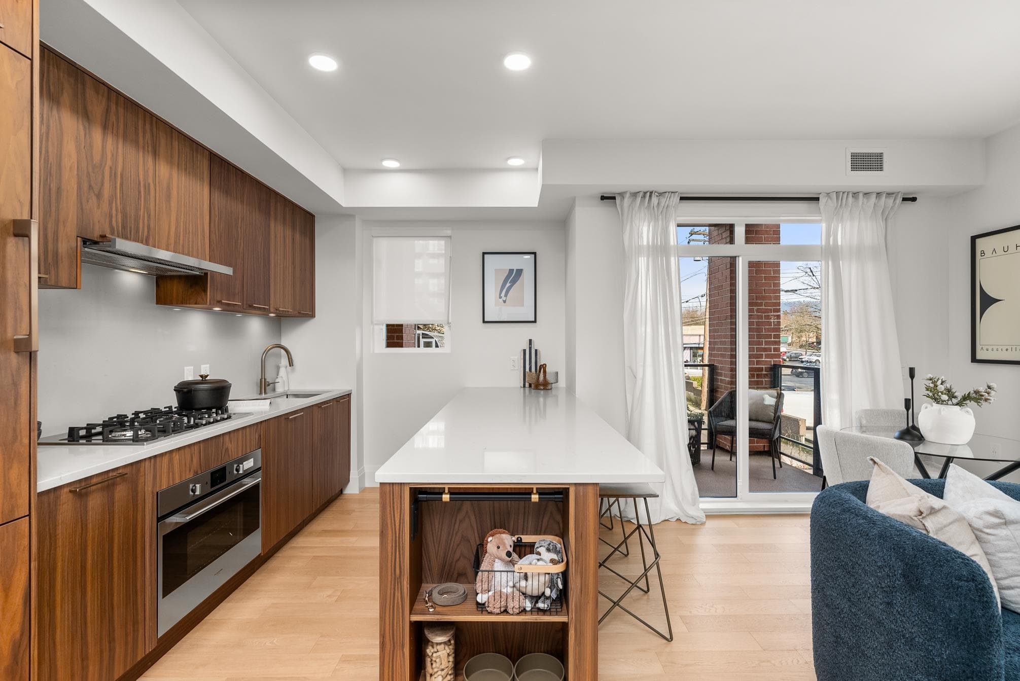 213 - 2550 Garden Drive, Vancouver, V5N 4X6 — photo 2