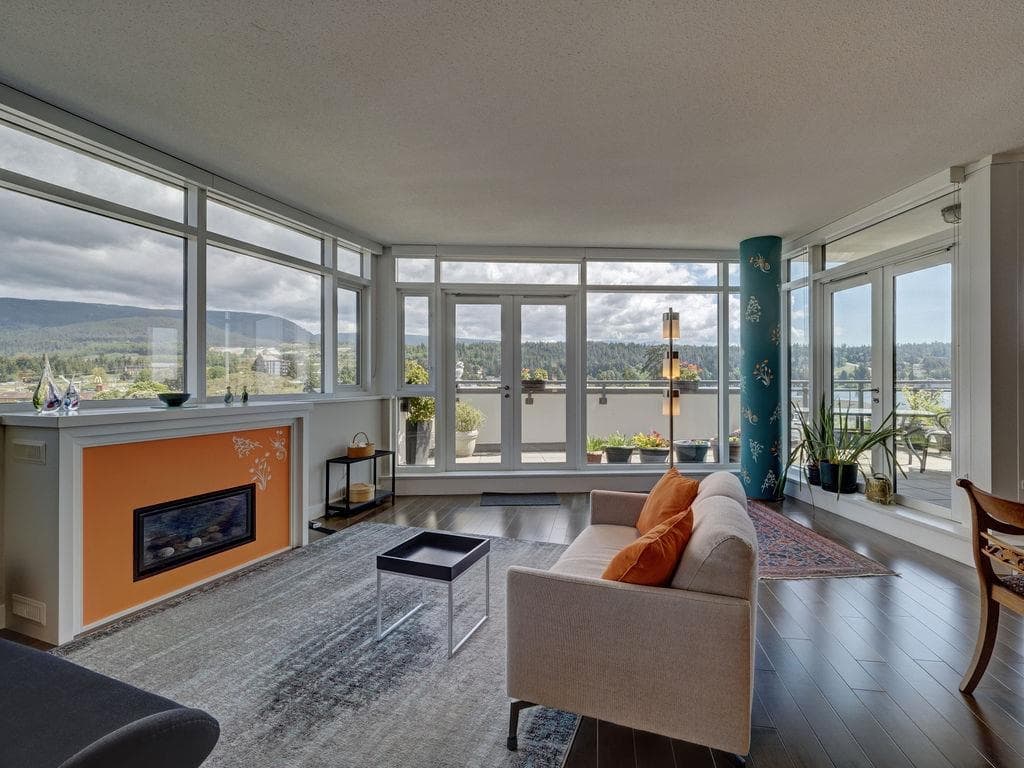 605 - 5665 Teredo Street, Sechelt, V7Z 0J2 — photo 2