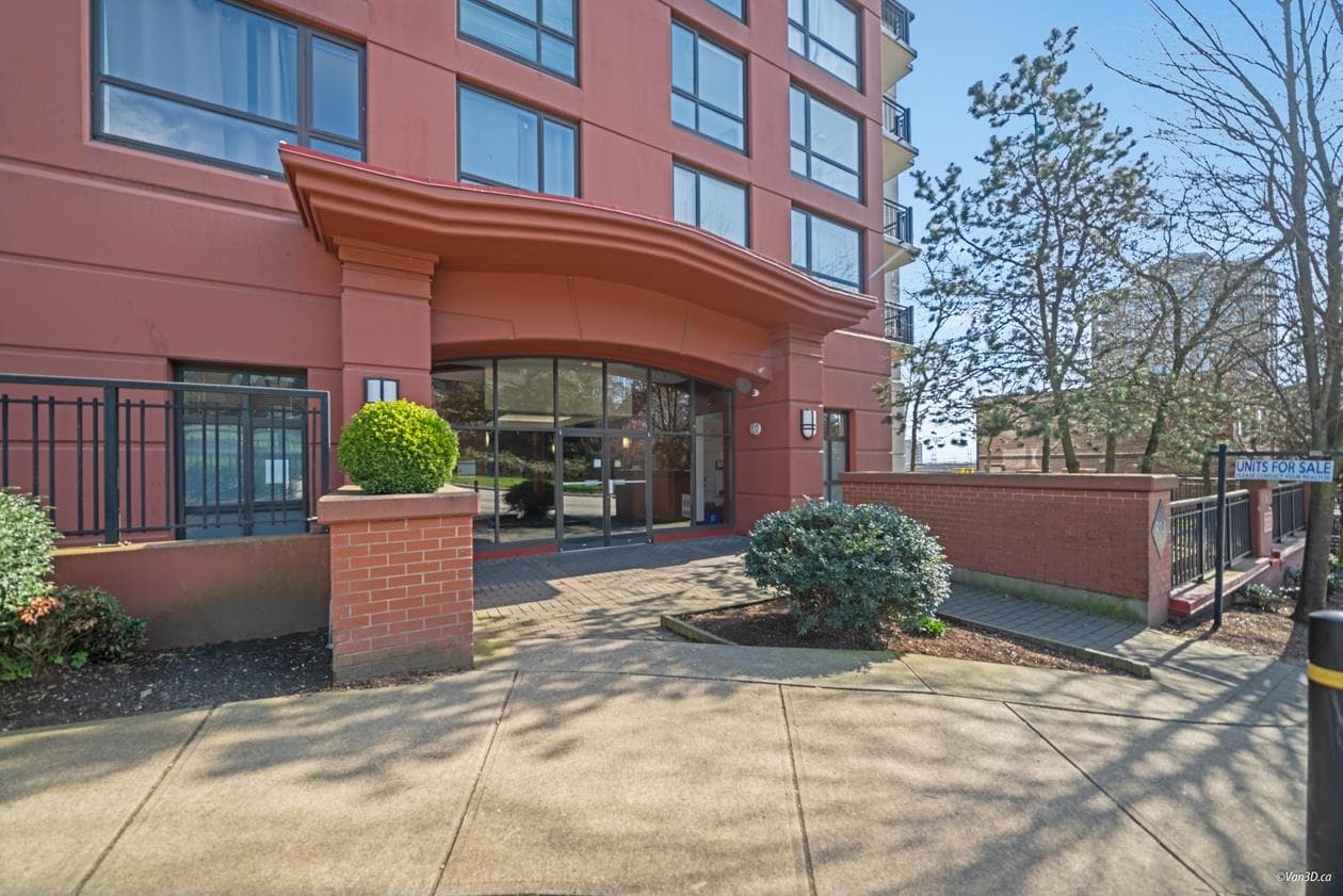 703 - 814 Royal Avenue, New Westminster, V3M 1J9 — photo 2