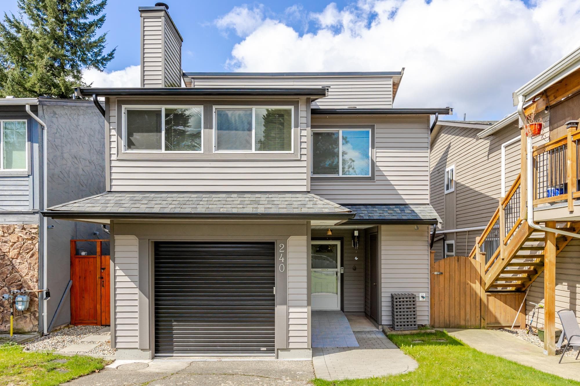 240 Davis Crescent, Langley