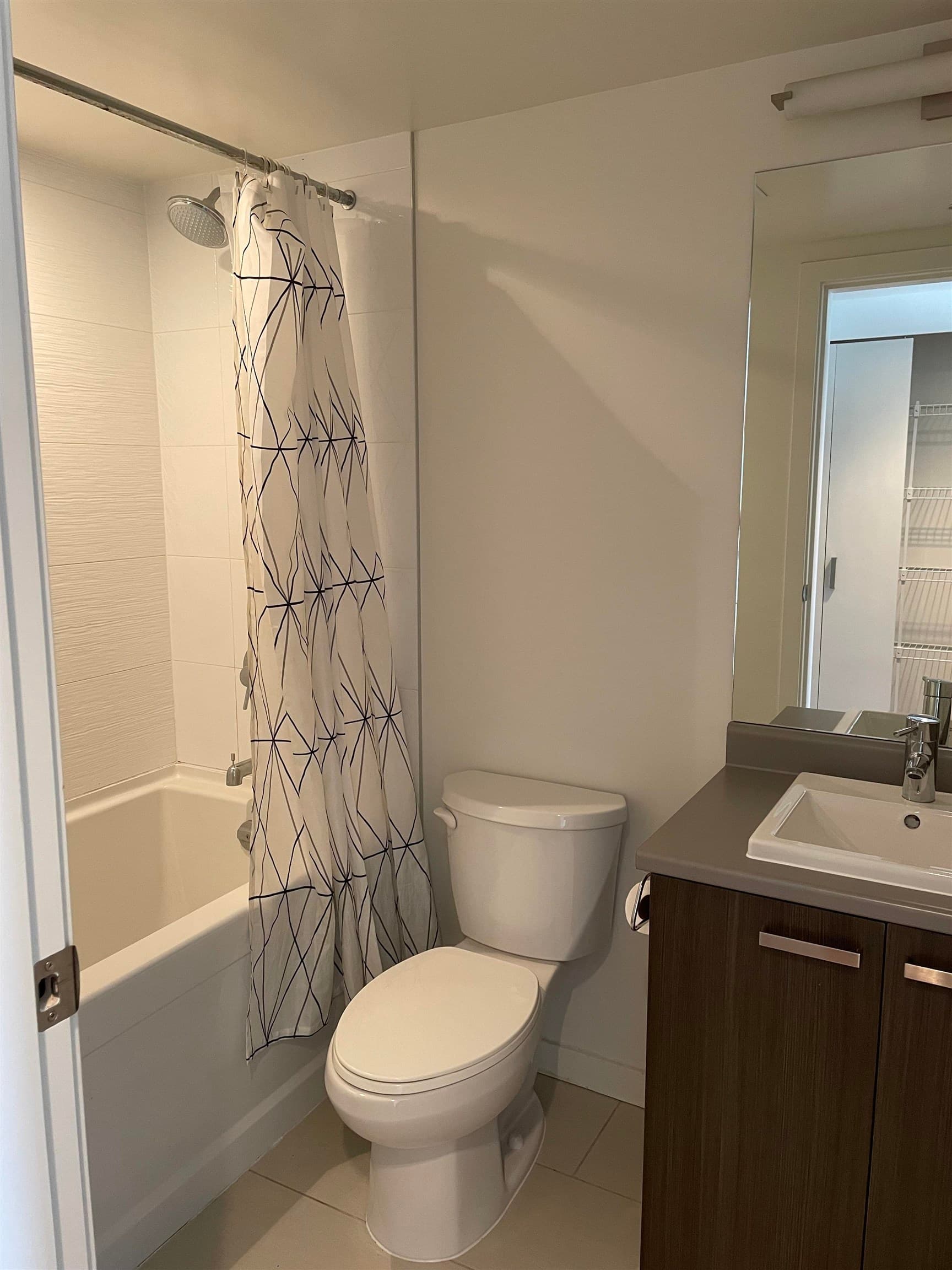2905 - 13325 102a Avenue, Surrey, V3T 0J5 — photo 5
