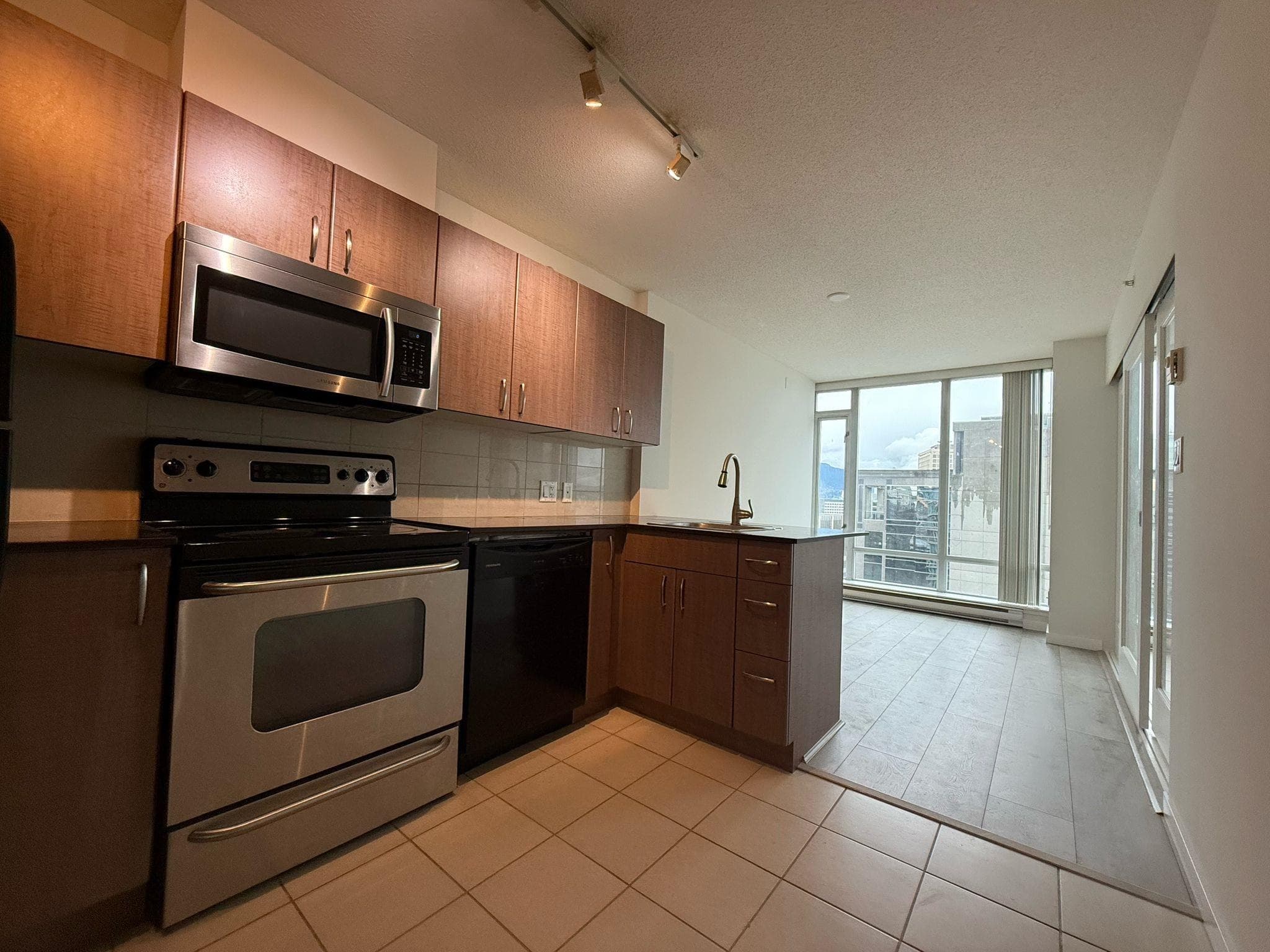 2209 - 610 Granville Street, Vancouver, V6C 3T3 — photo 3